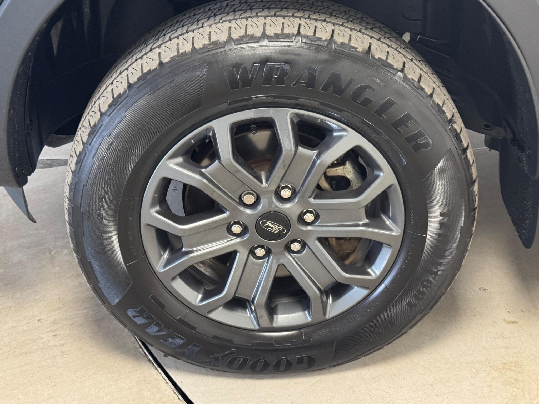 Ford Ranger view 14