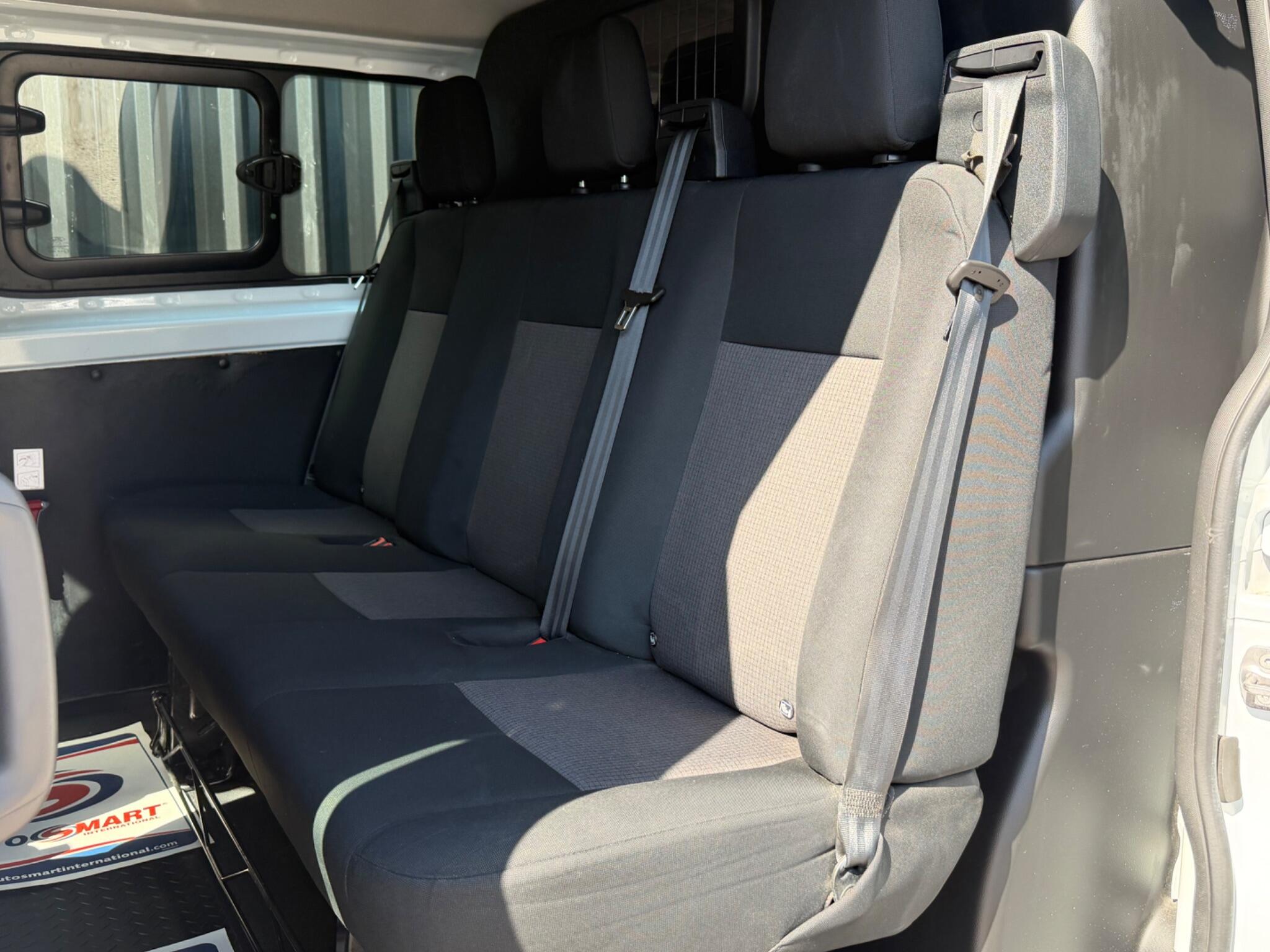 Ford Transit Custom view 35