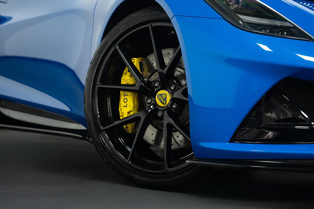 Lotus Emira view 25