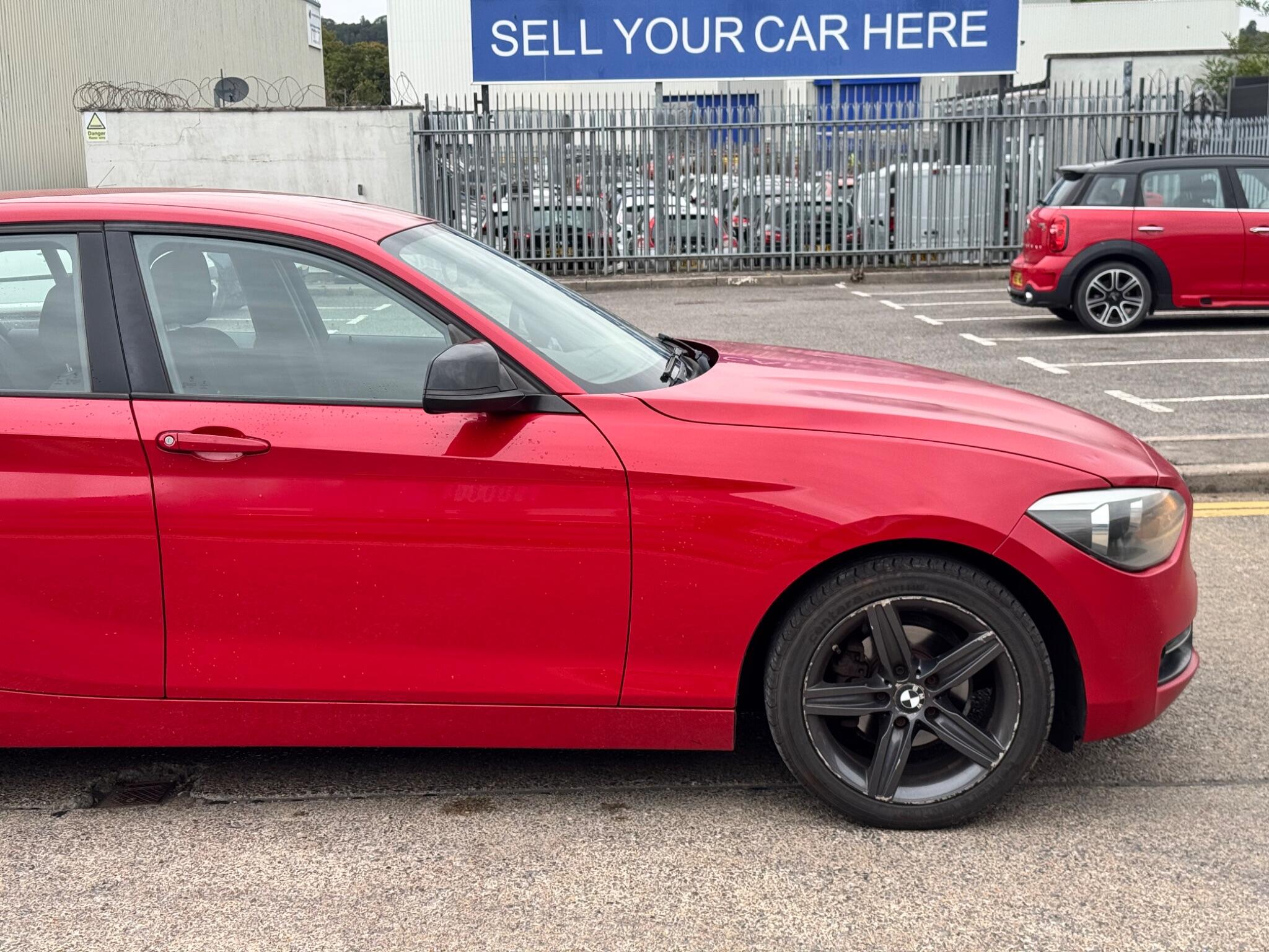 BMW 1 Series view 14
