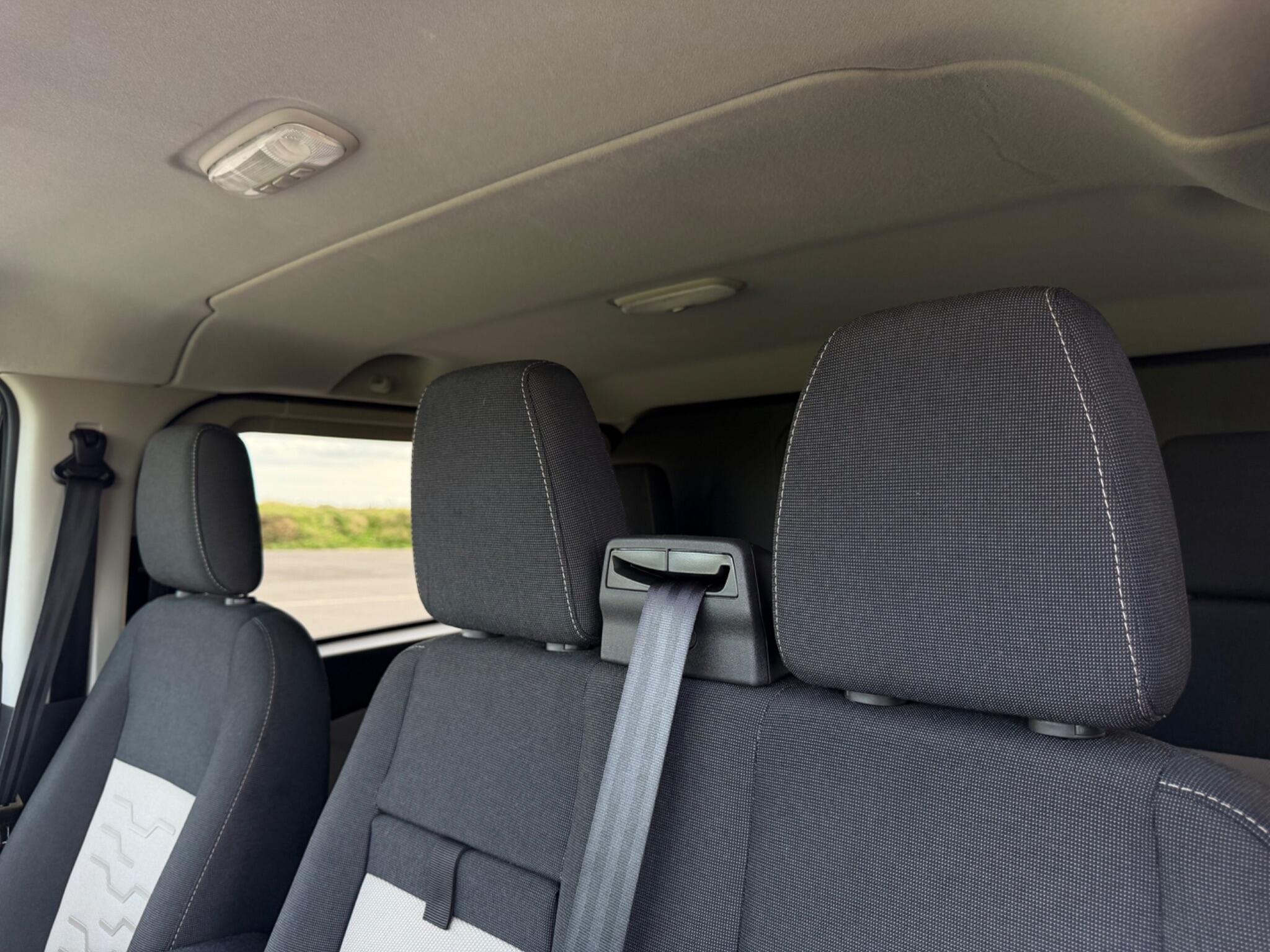 Ford Transit Custom view 22
