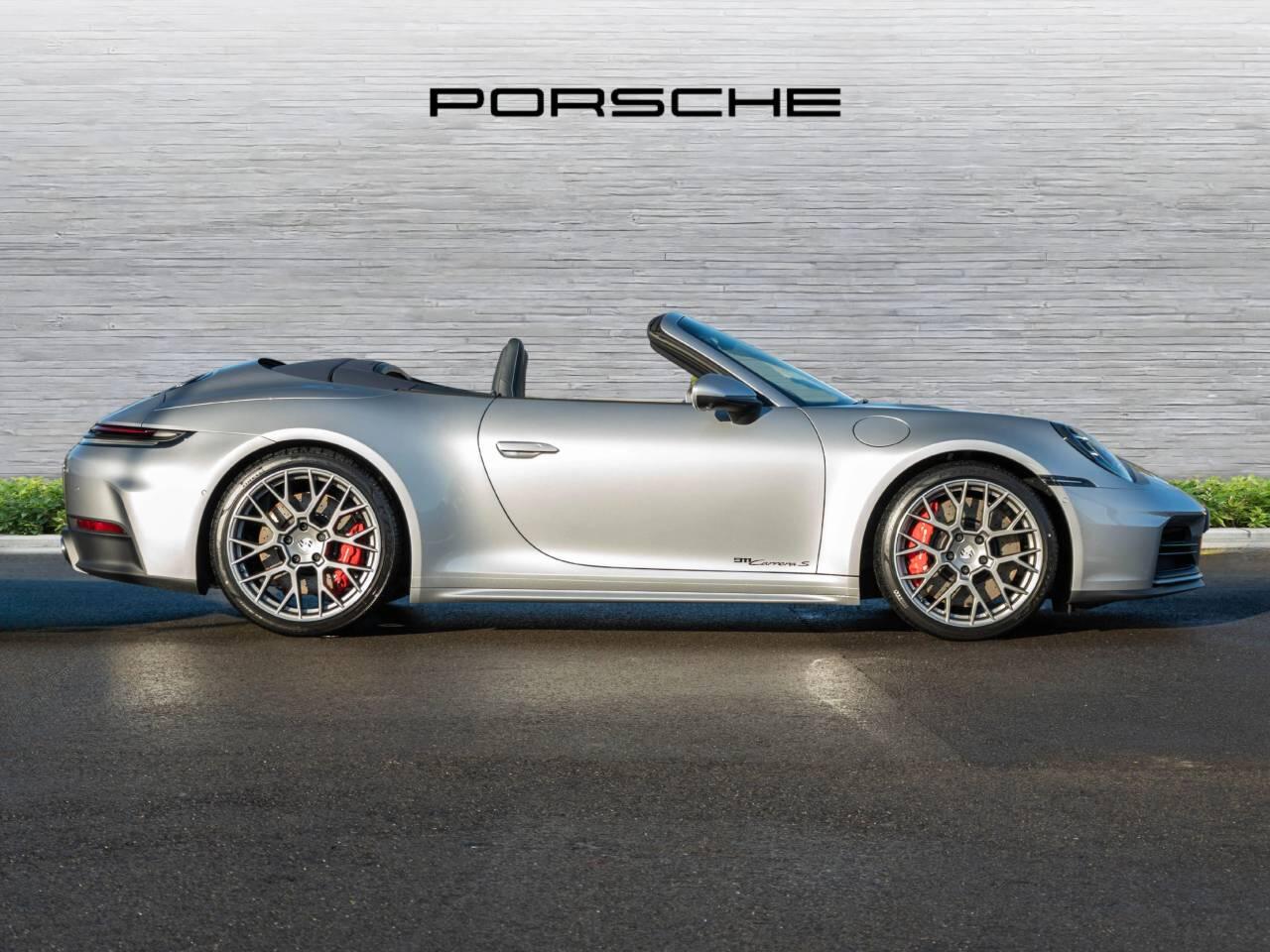 Porsche 911 view 2