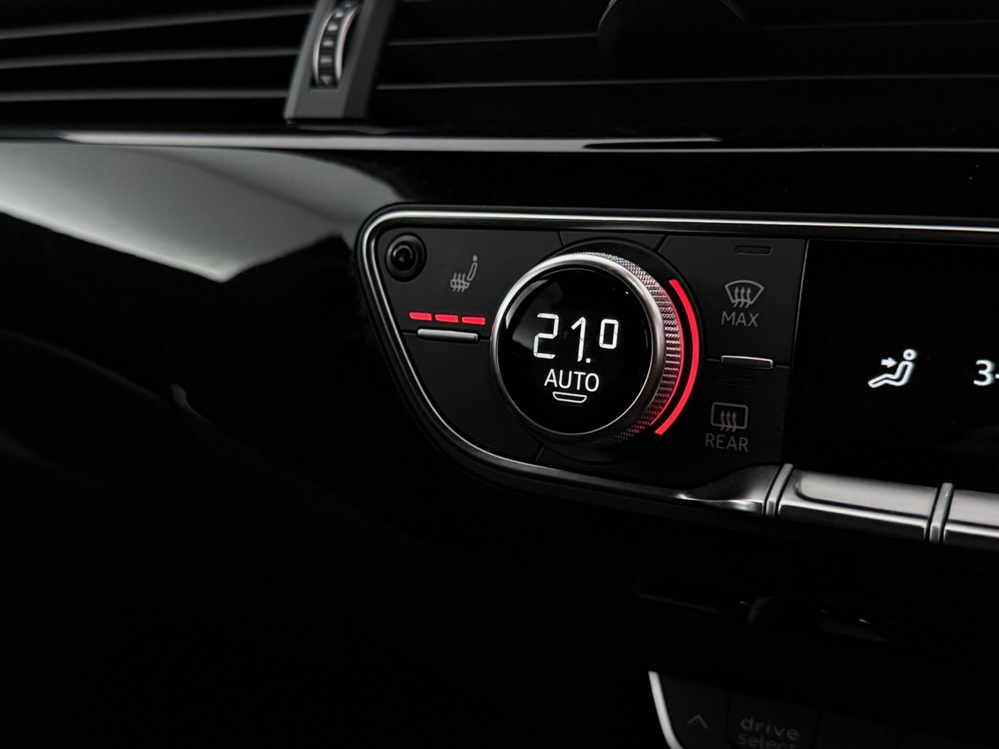 Audi A4 view 24