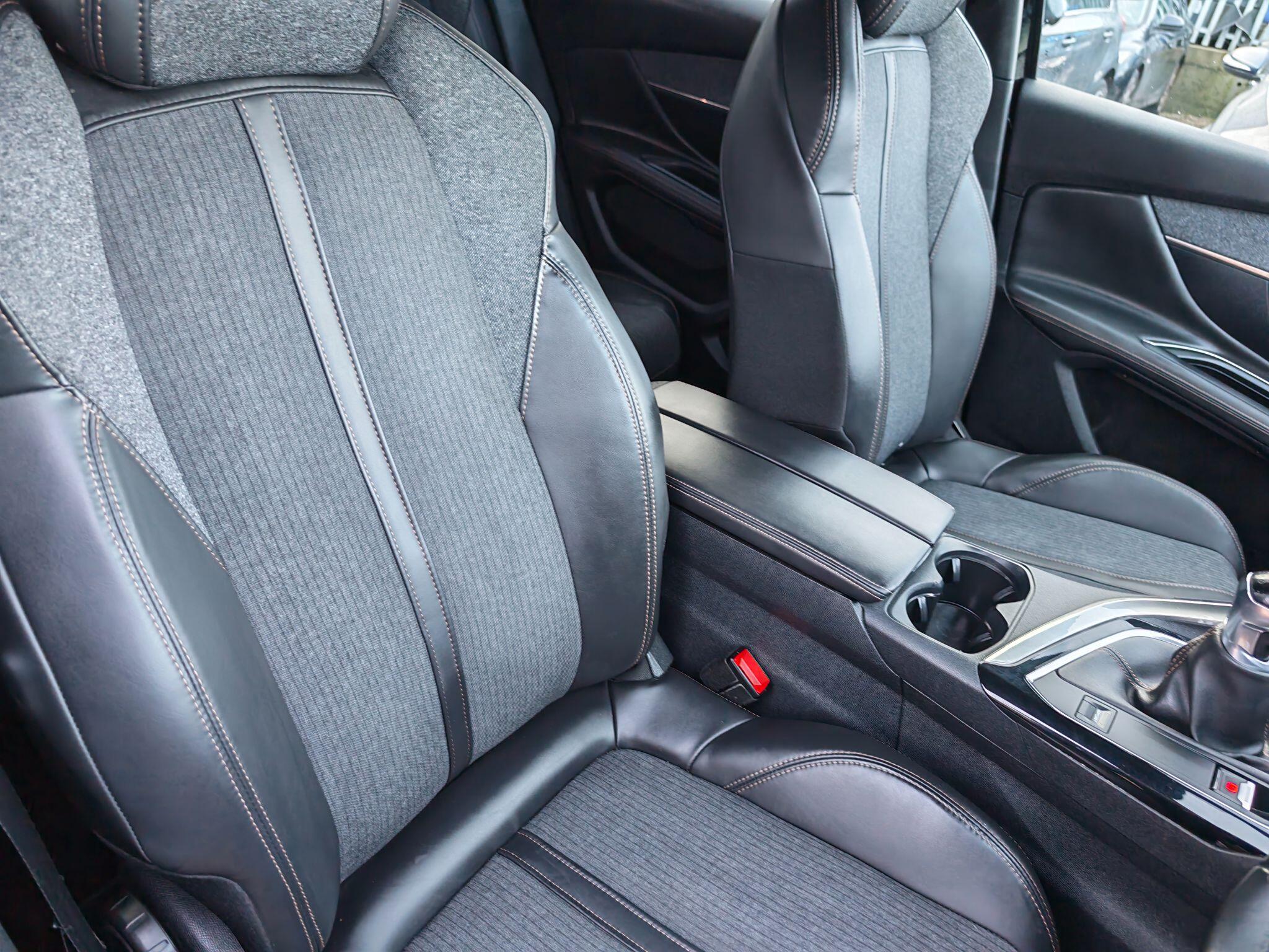 Peugeot 3008 view 24
