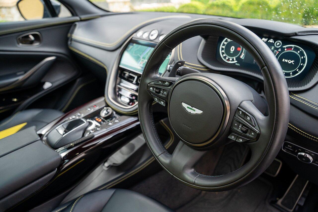Aston Martin DBX view 53