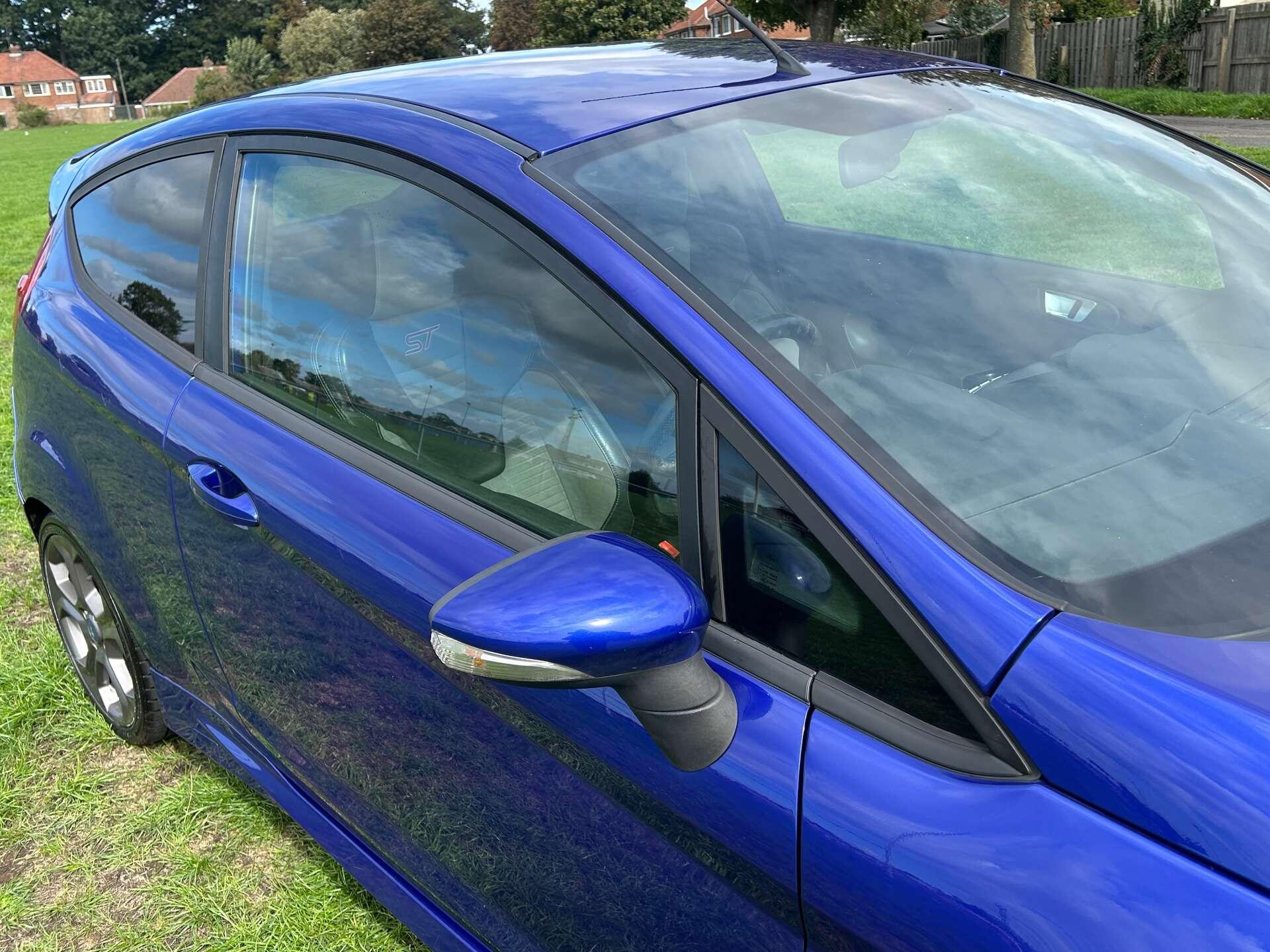 Ford Fiesta view 13
