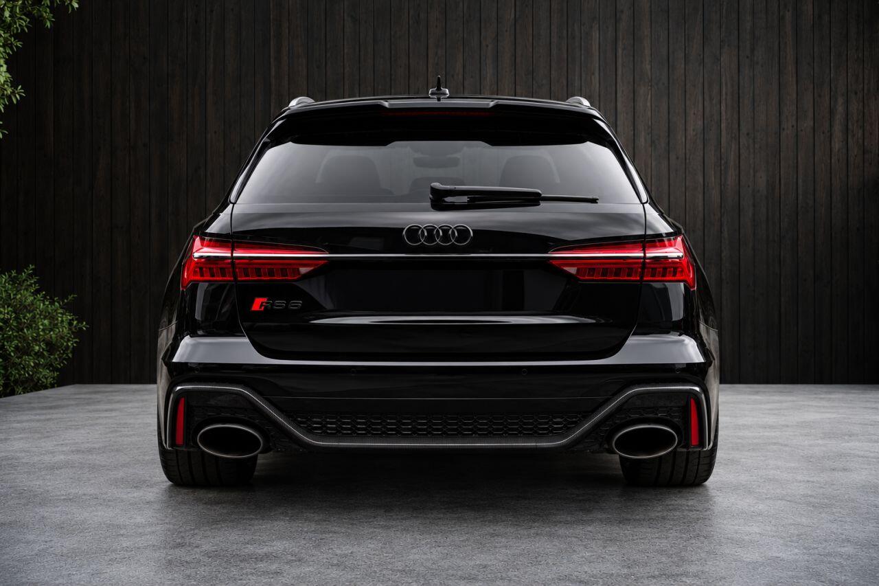 Audi RS6 view 13