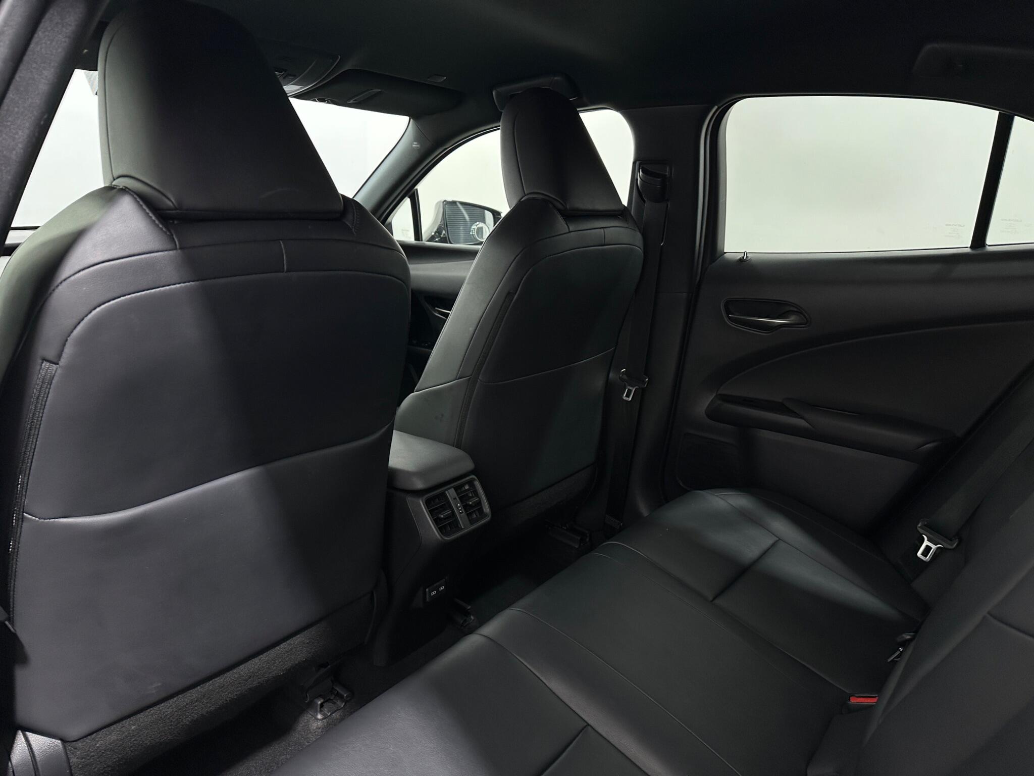Lexus UX view 38