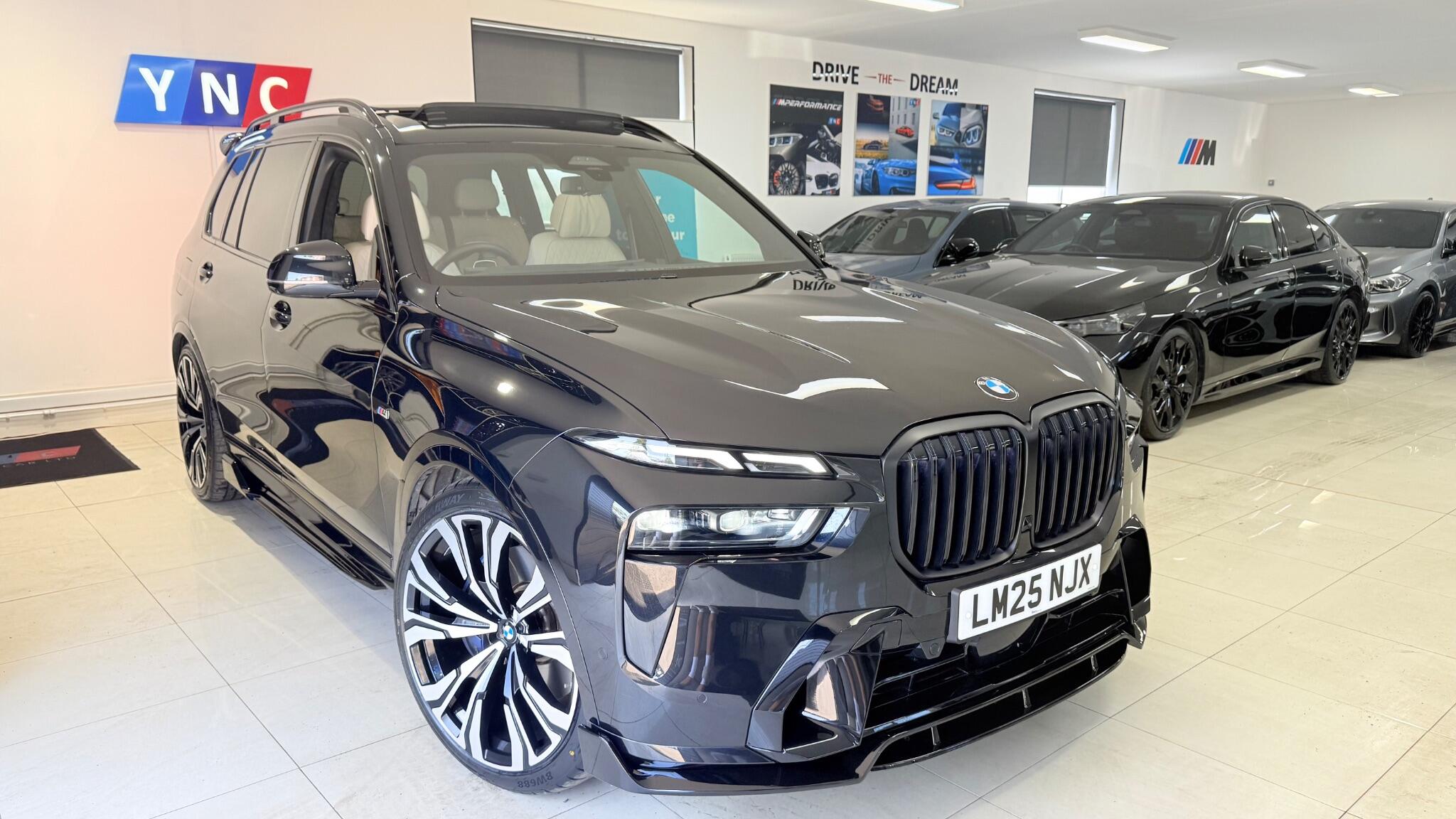 BMW X7 view 19