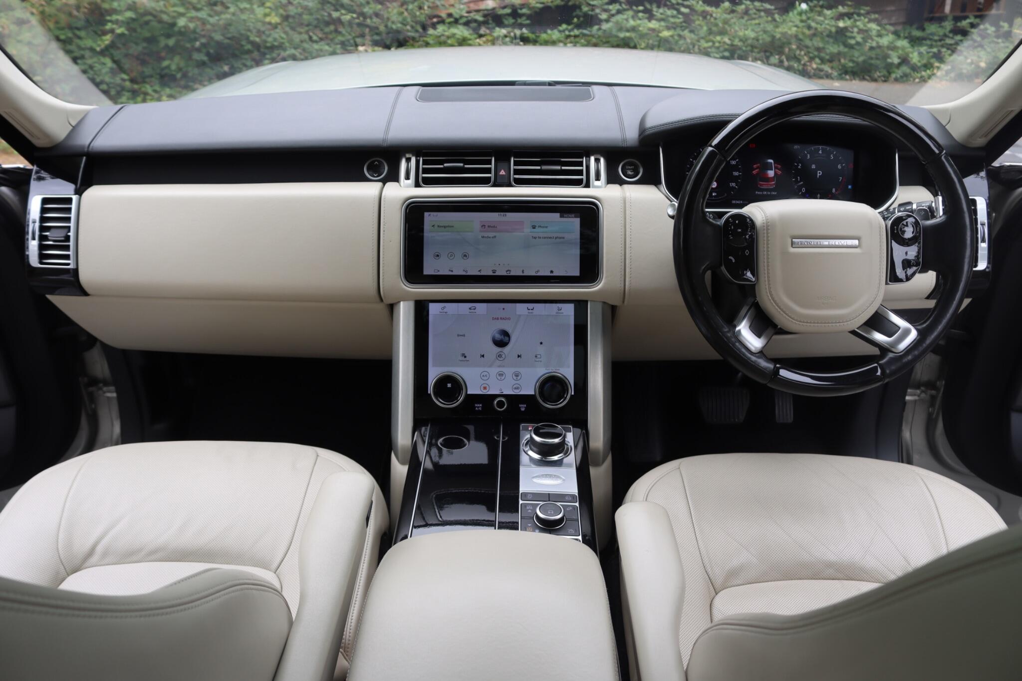 Land Rover Range Rover view 58