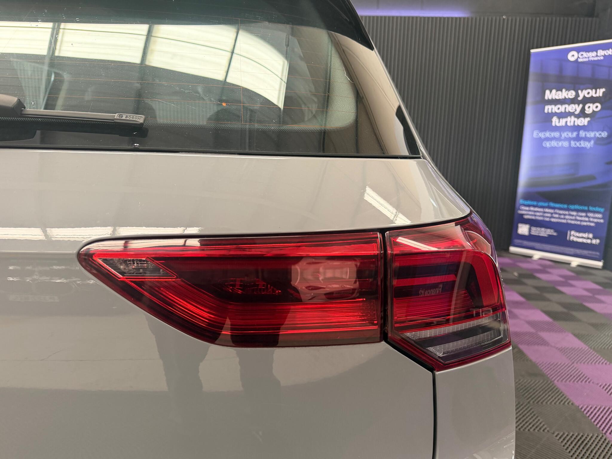 Volkswagen Golf view 29