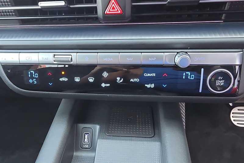 Hyundai Ioniq 6 view 15
