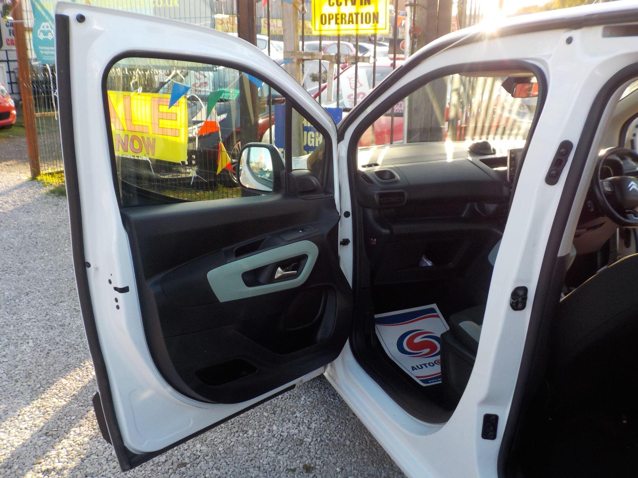 Citroen Berlingo 1.5 BlueHDi Feel XL MPV Euro 6 5dr