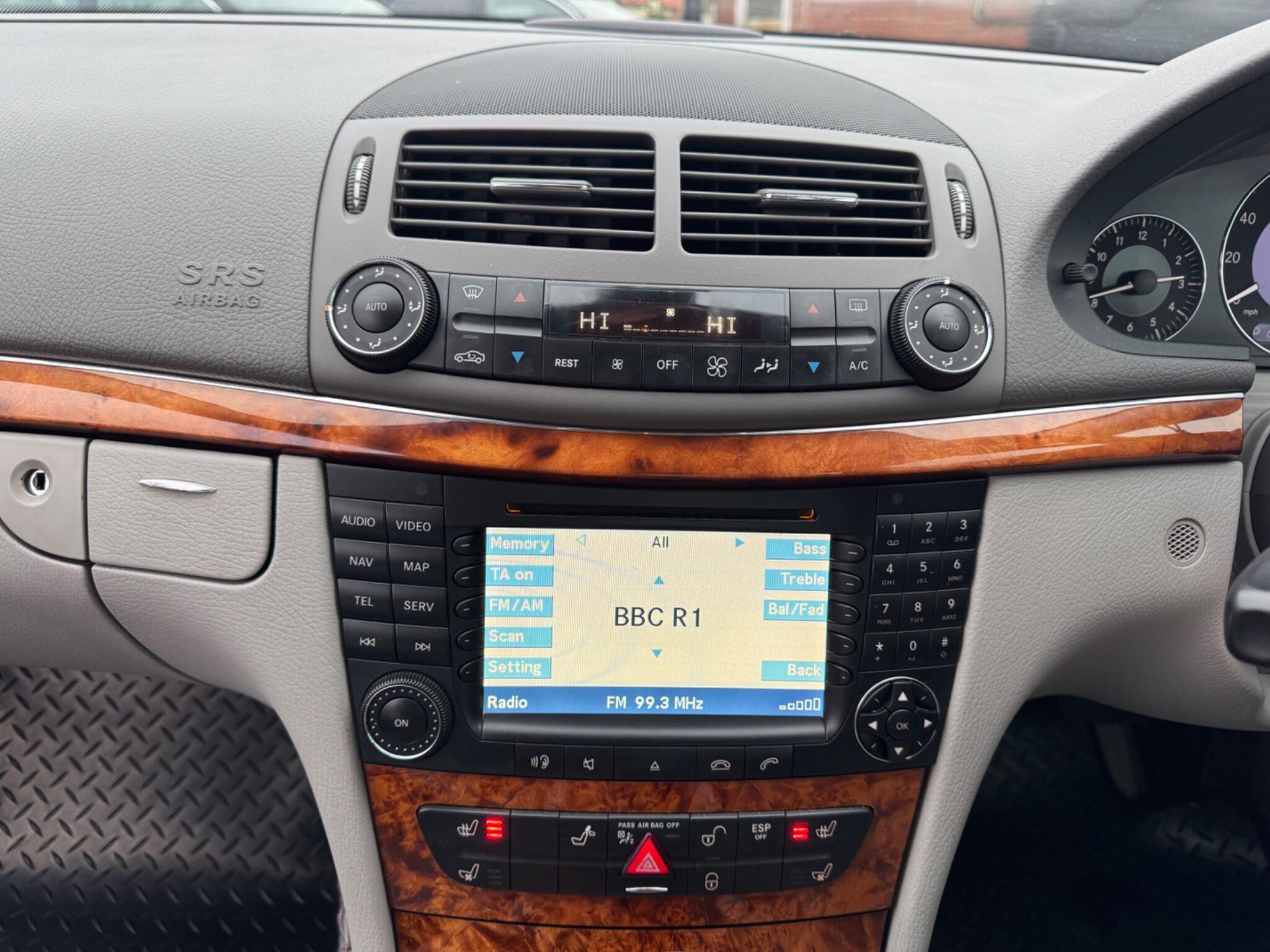 2005 Mercedes-Benz E Class 3.5 E350 Elegance 7G-Tronic 4dr • 69,000 miles image 28