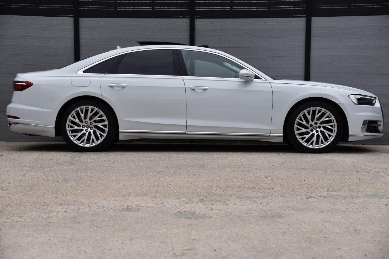 Audi A8 view 7