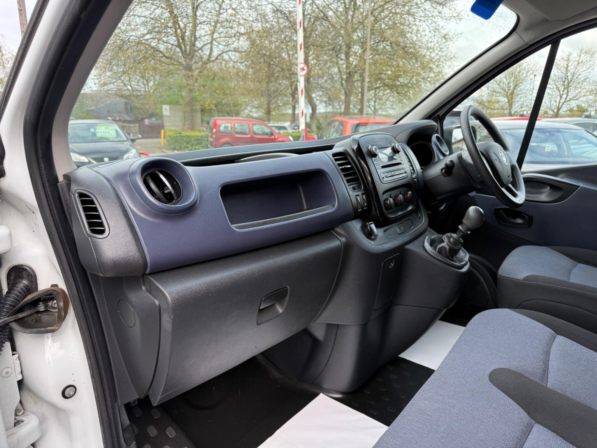 Vauxhall Vivaro - Image 49