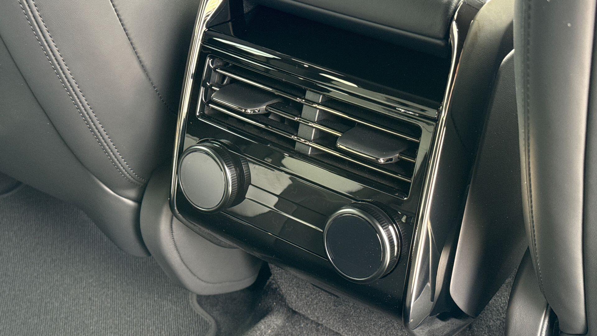 Land Rover Range Rover Sport view 18