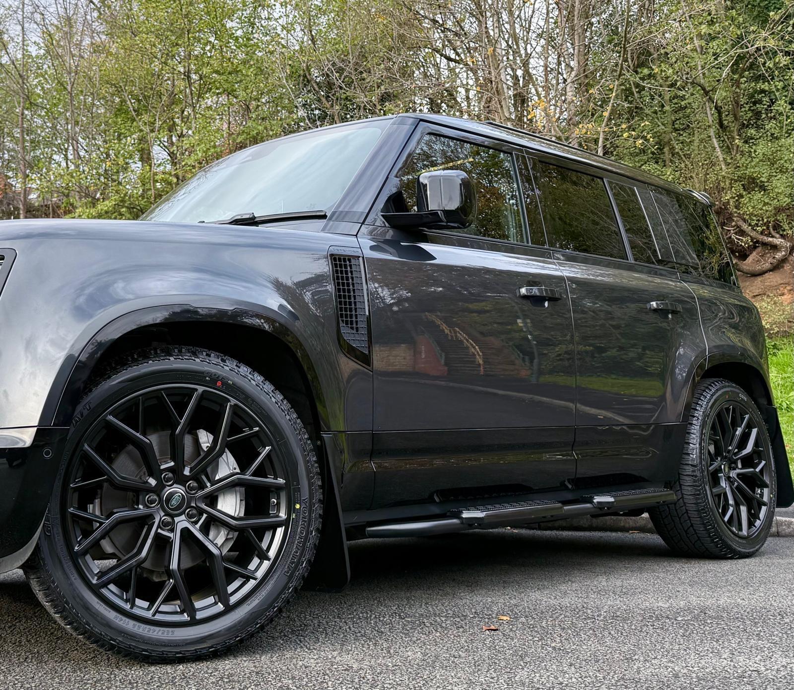 Land Rover Defender view 68