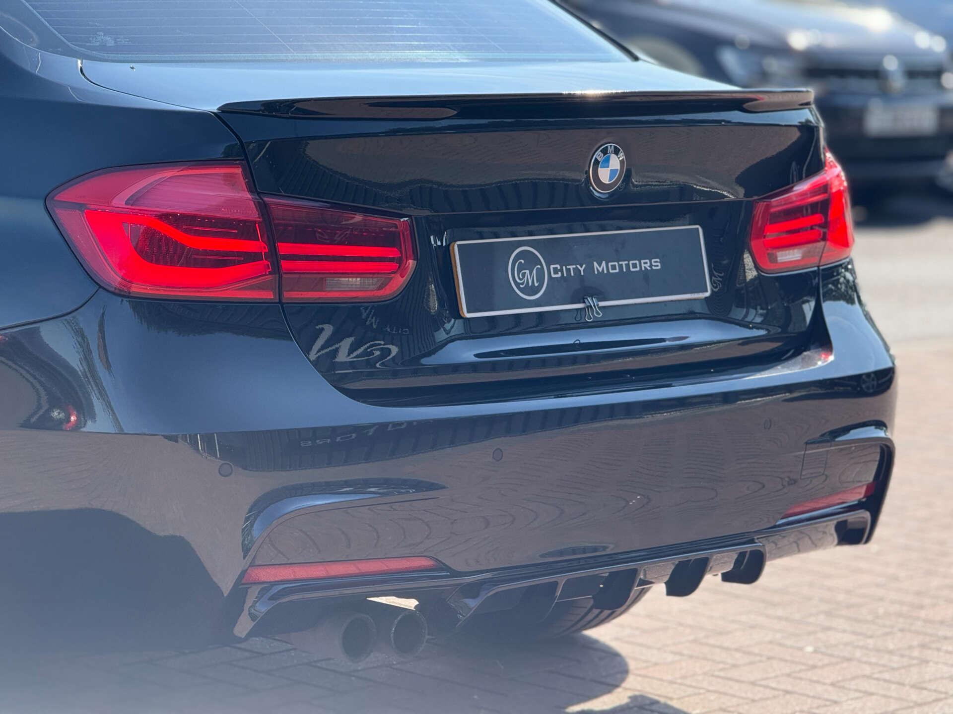 BMW 3 Series view 29