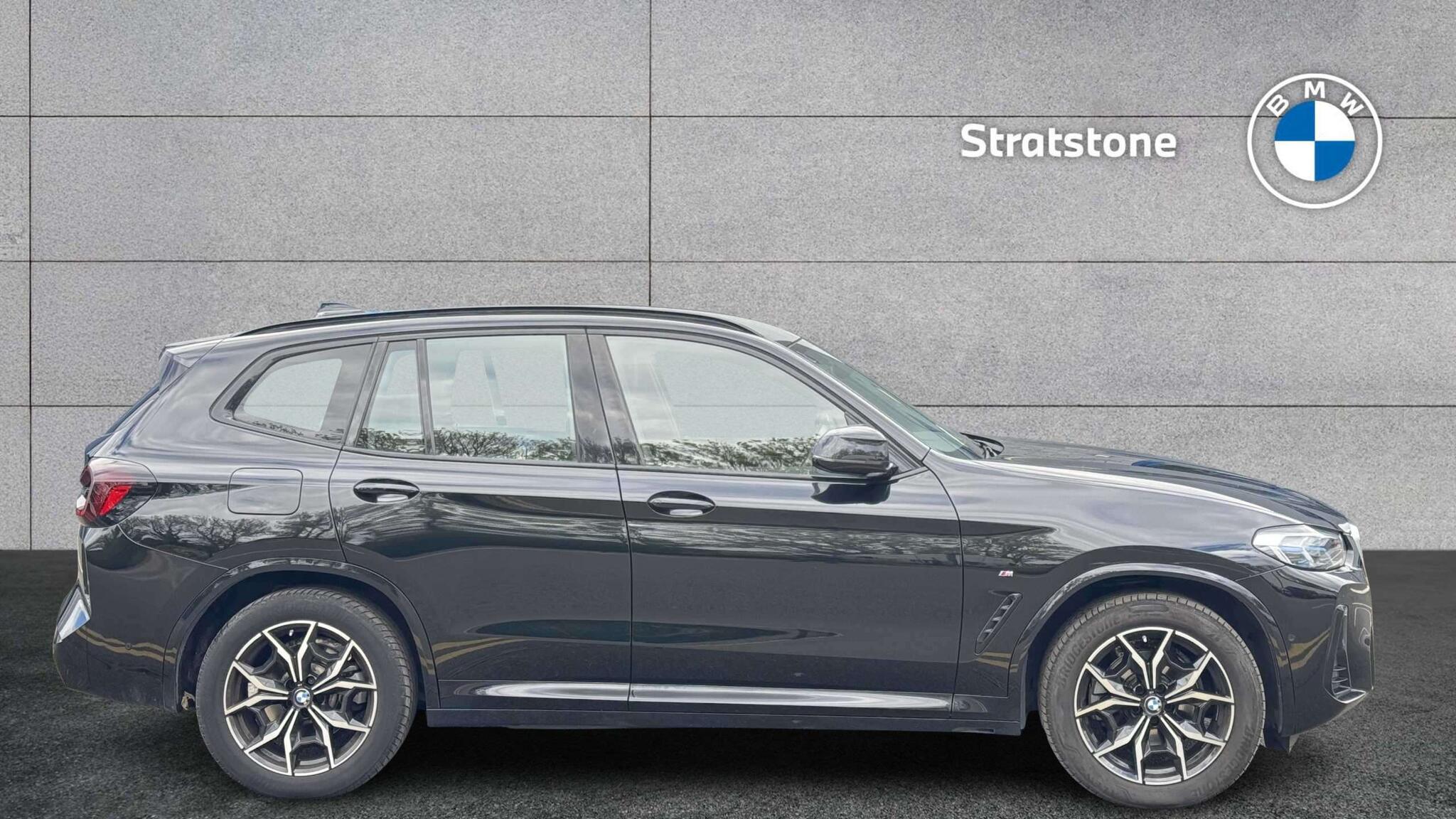 BMW X3 view 3