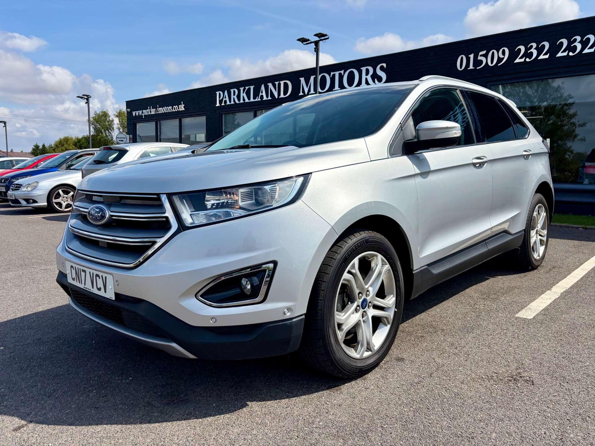 Ford Edge view 4