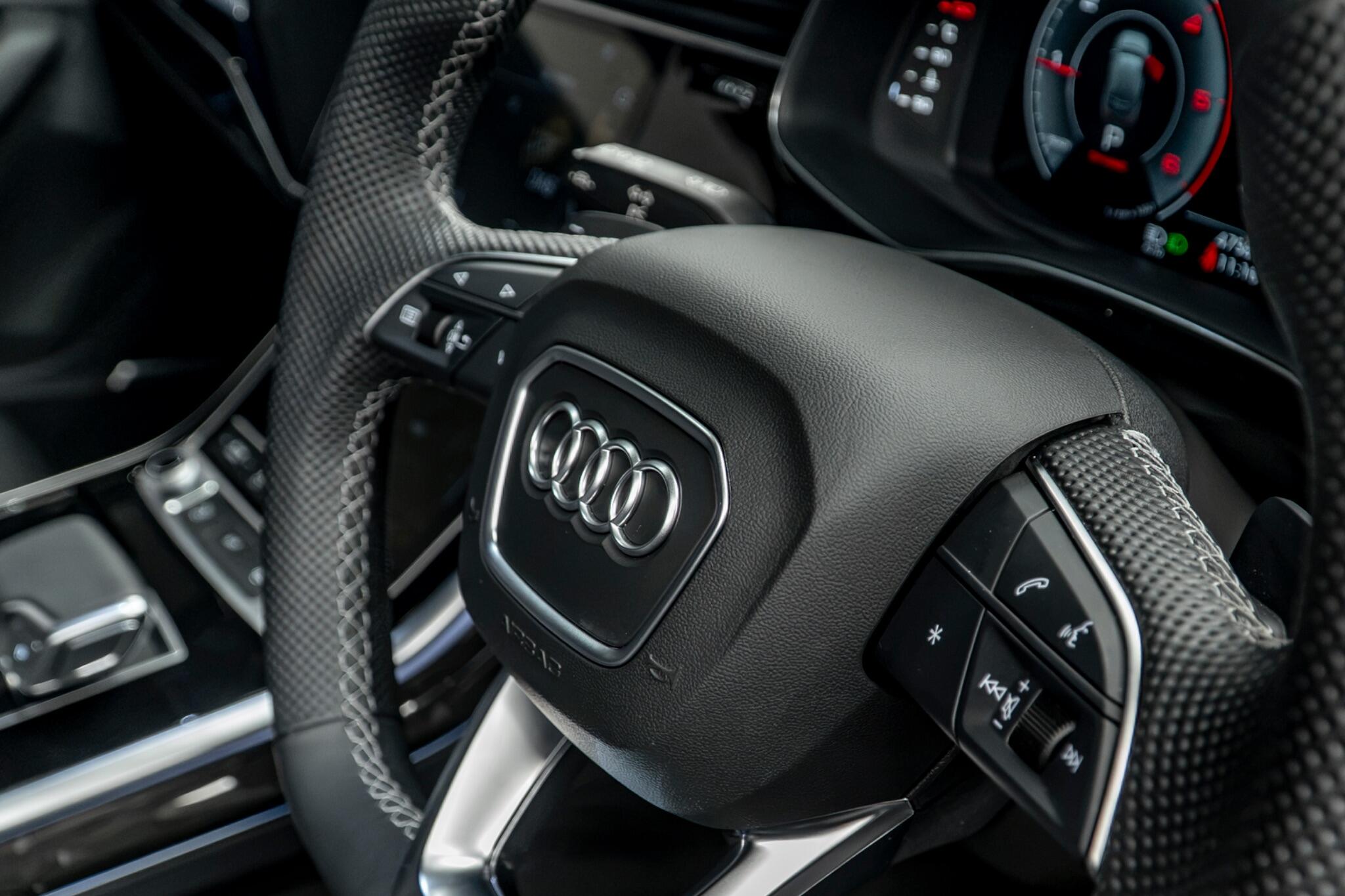 Audi Q7 view 35