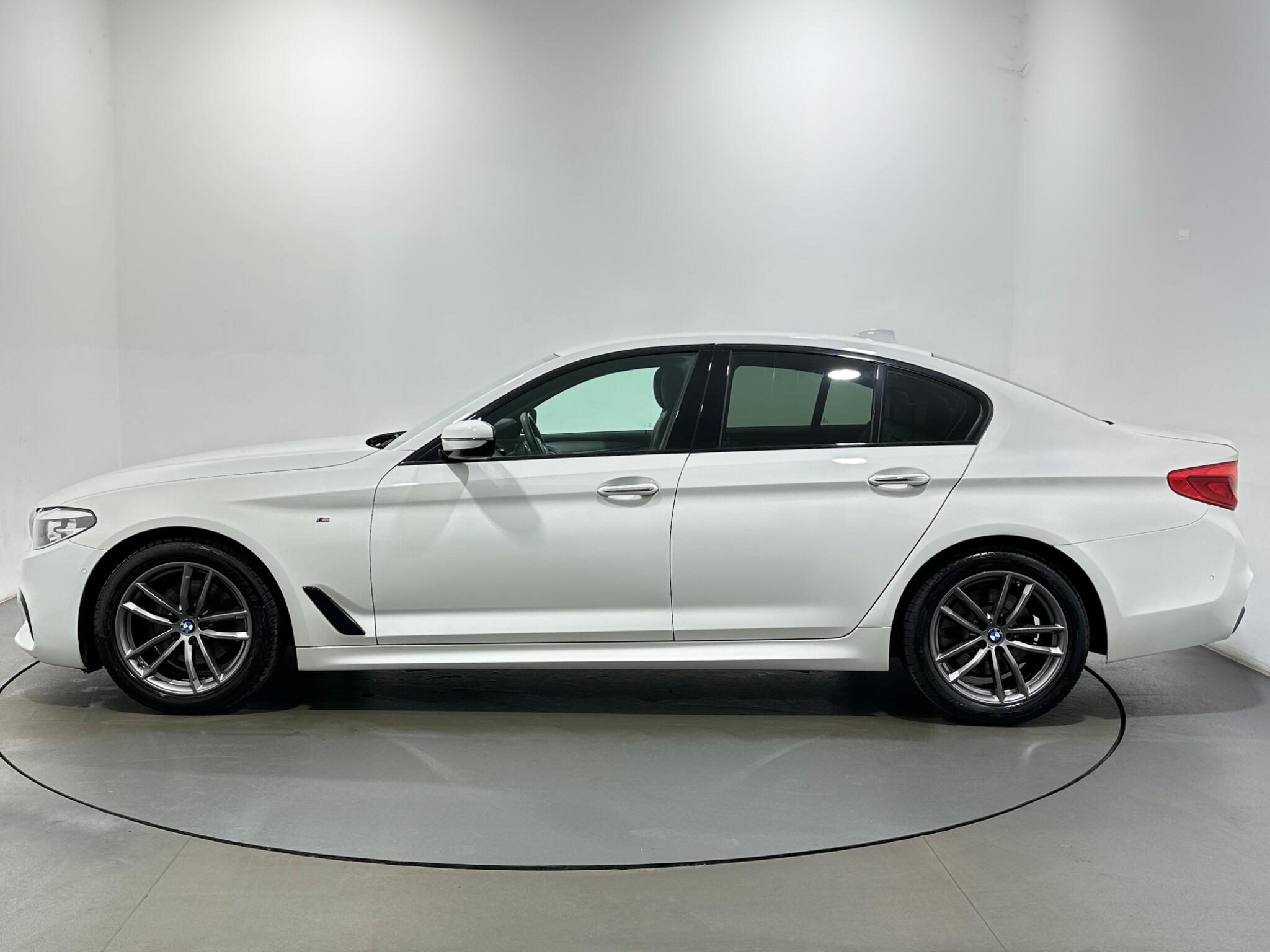 BMW 5 Series view 5