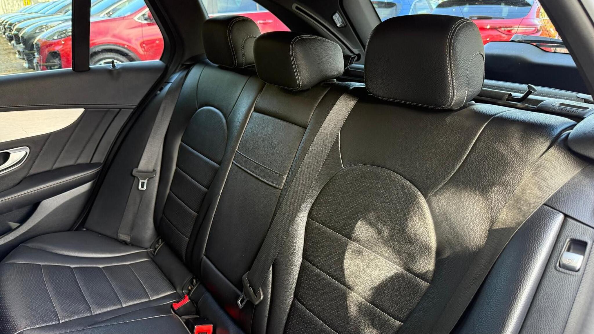 Mercedes-Benz C-Class view 29