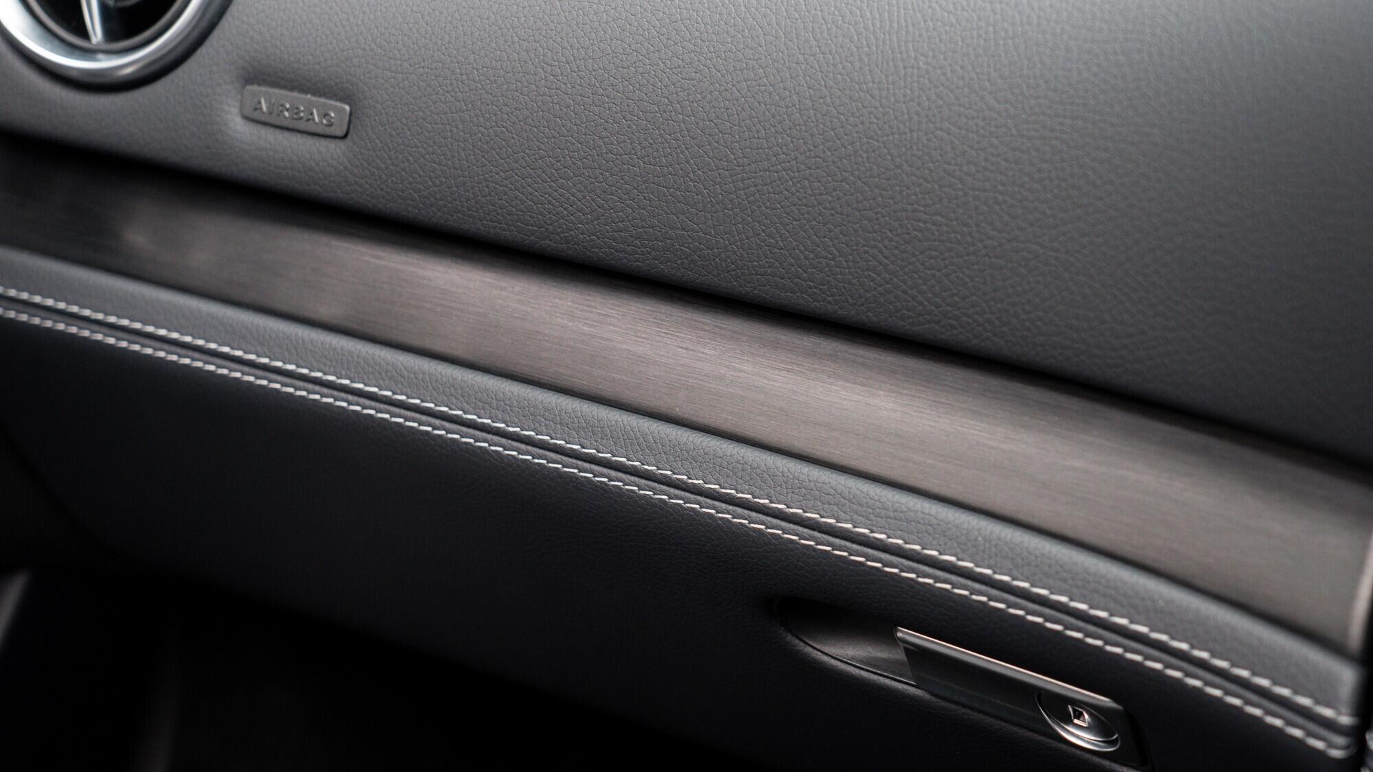 Mercedes-Benz SL view 45