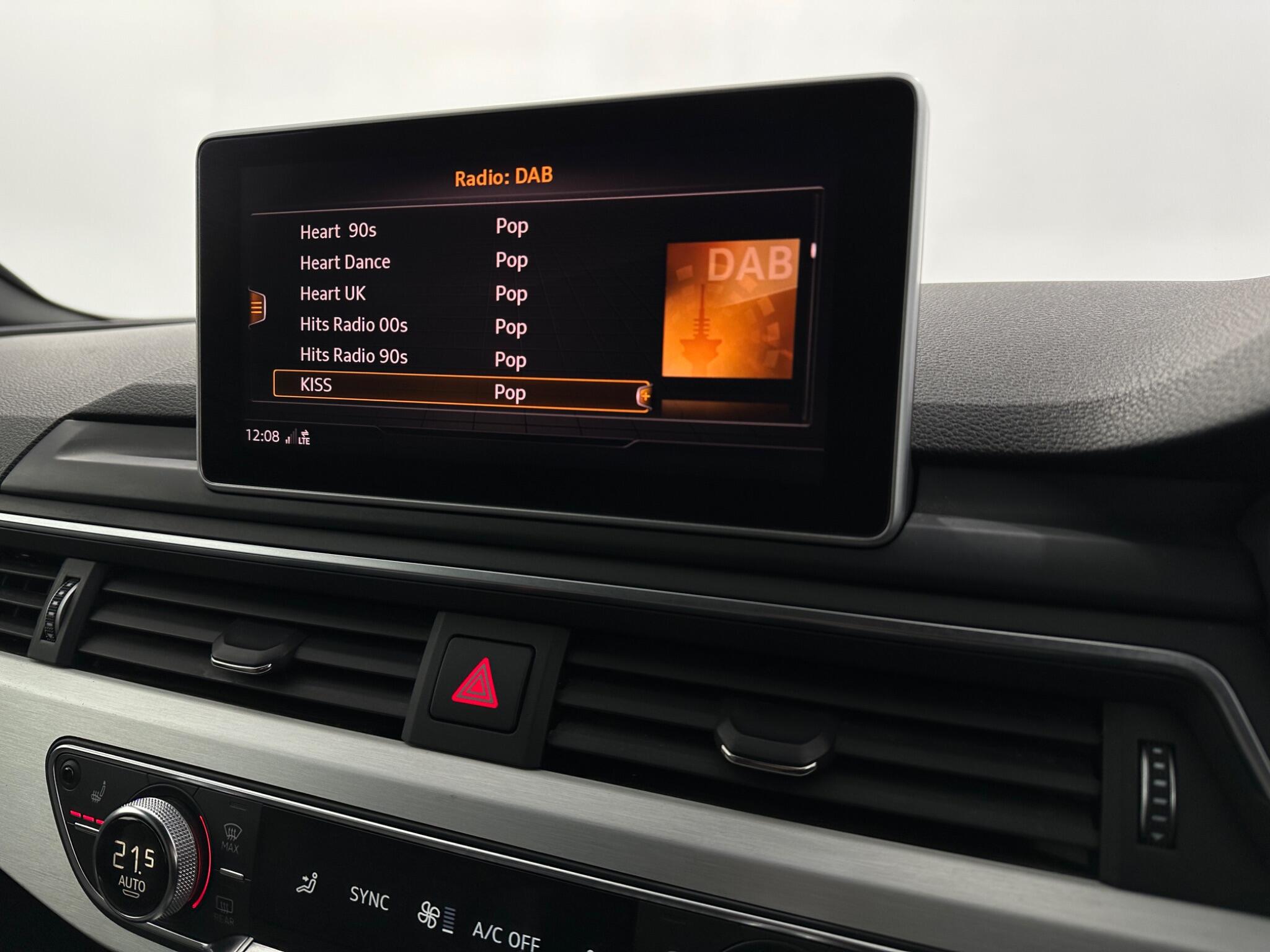 Audi A4 view 27