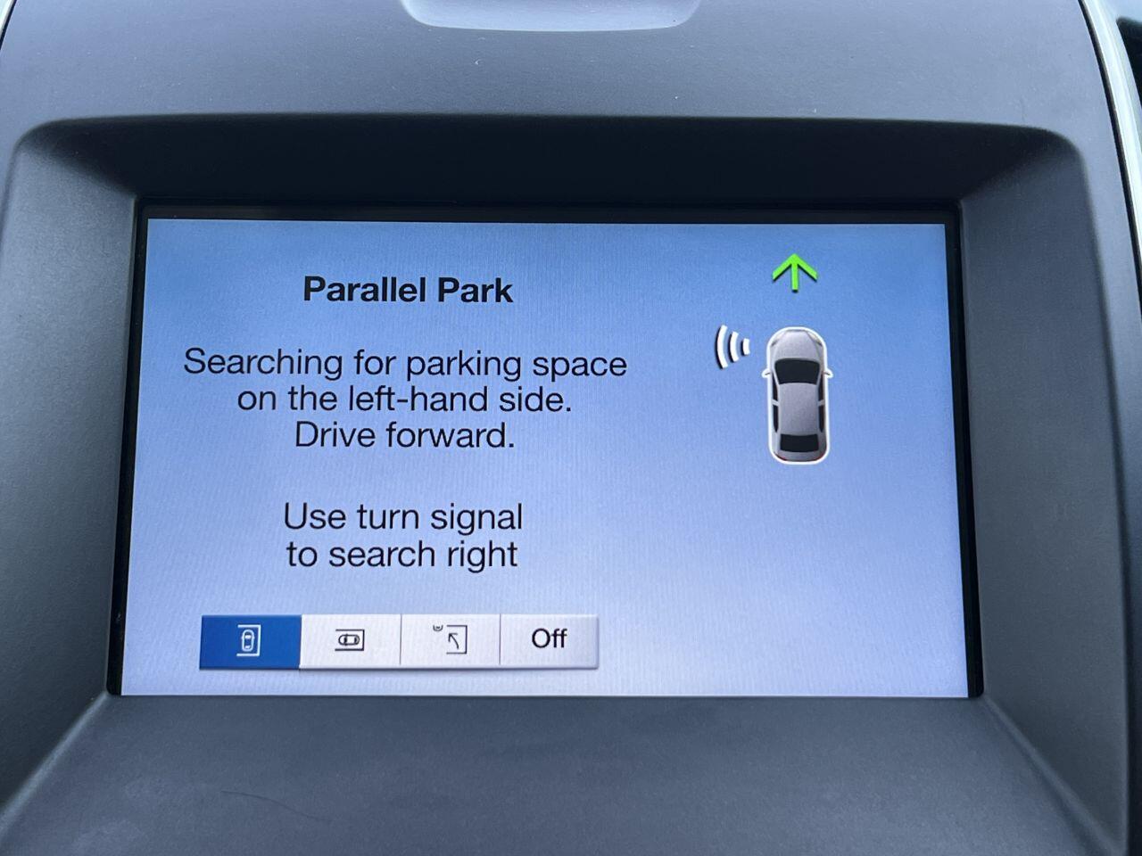 Ford Edge view 60