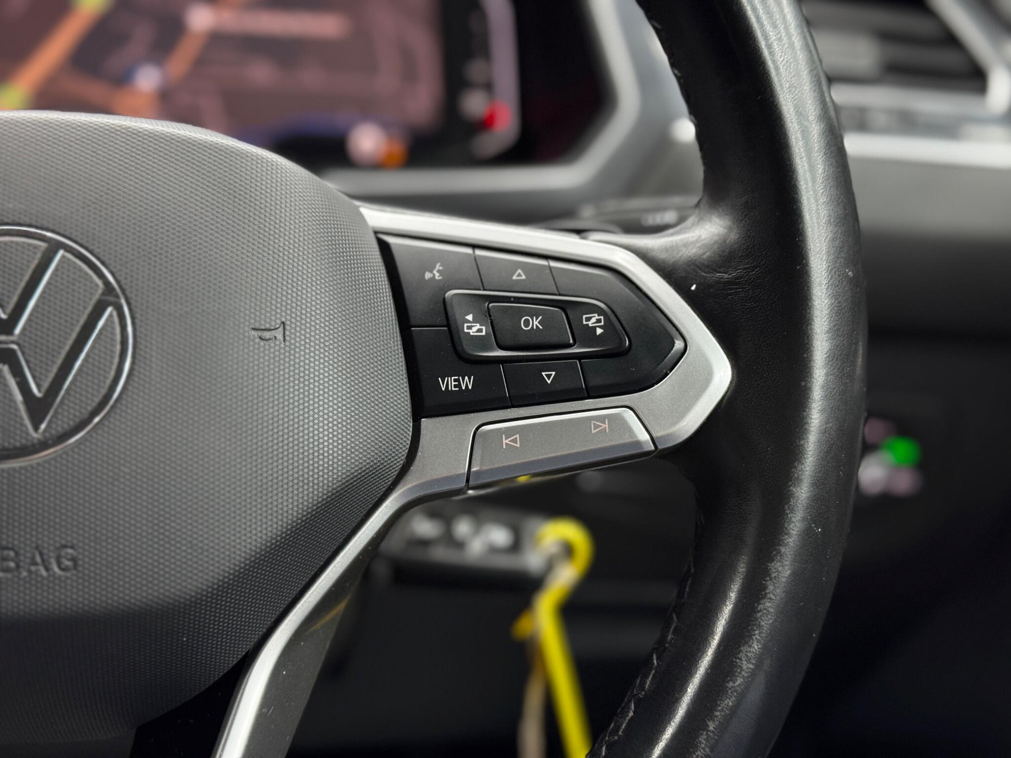 Volkswagen Tiguan Allspace view 20