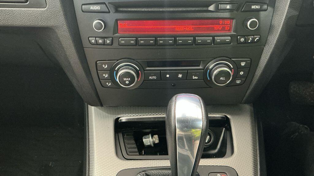 BMW 3 Series view 9