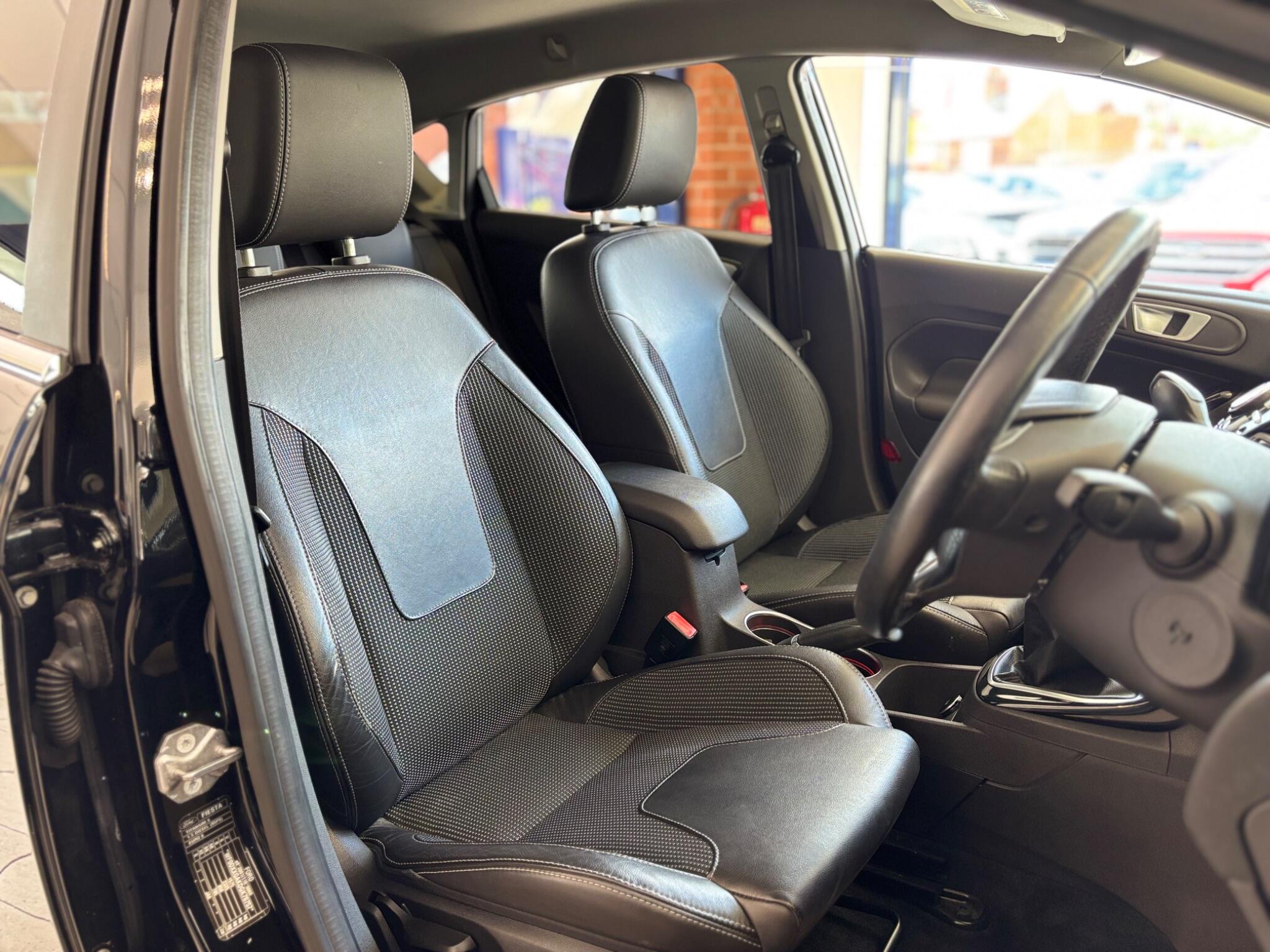 Ford Fiesta view 12