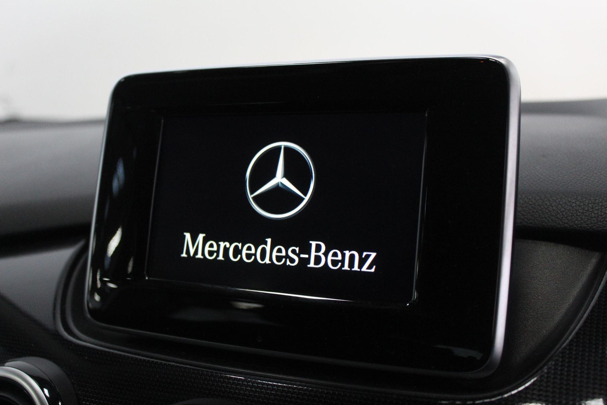Mercedes-Benz B-Class view 32