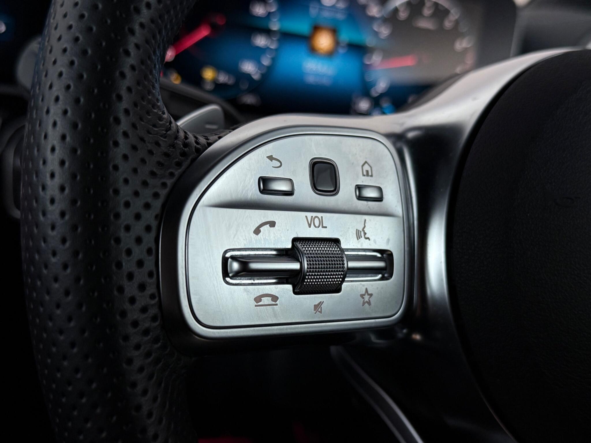 Mercedes-Benz Cla view 16