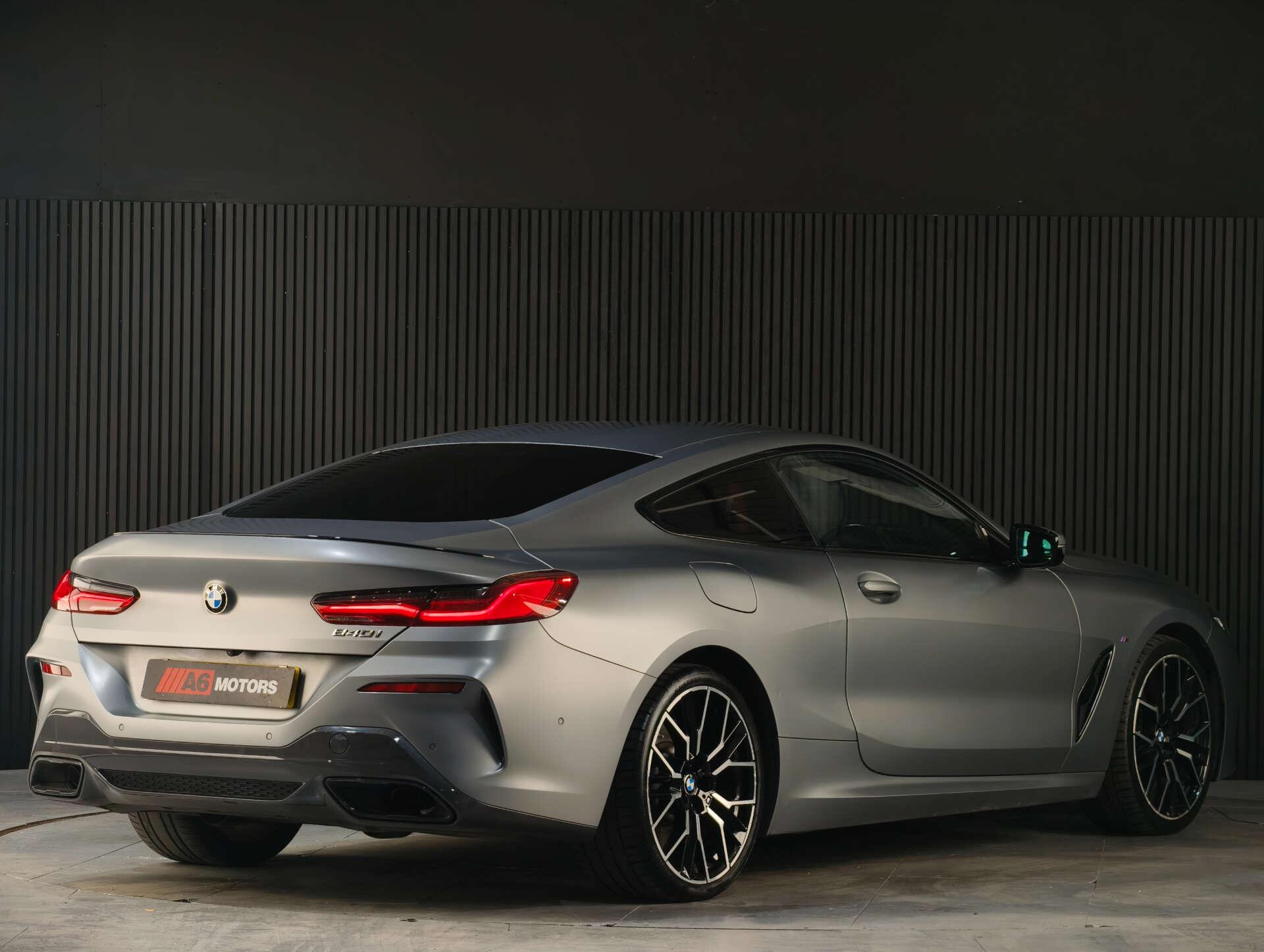 BMW 8 Series view 18