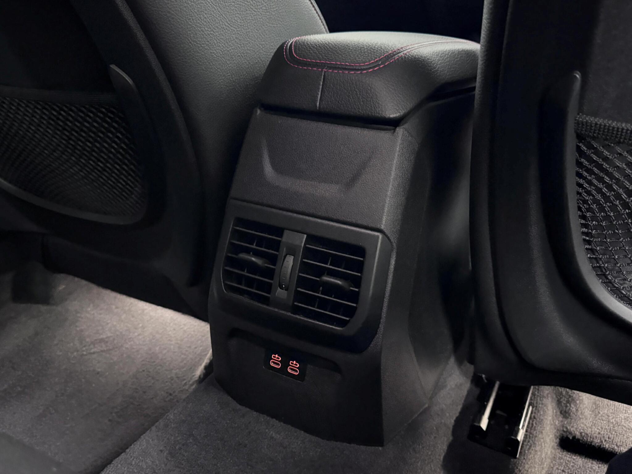 BMW 1 Series view 18
