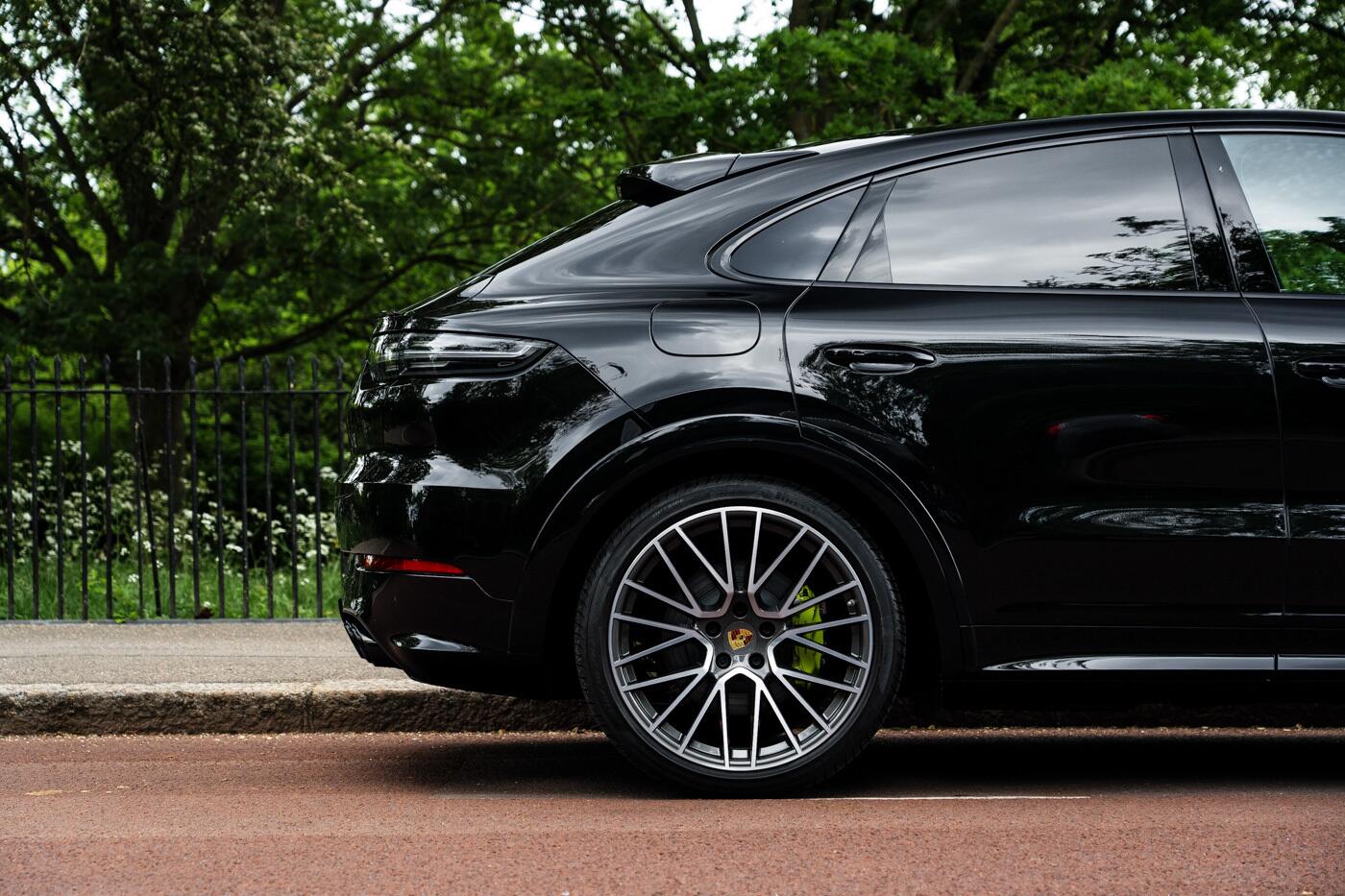Porsche Cayenne view 6