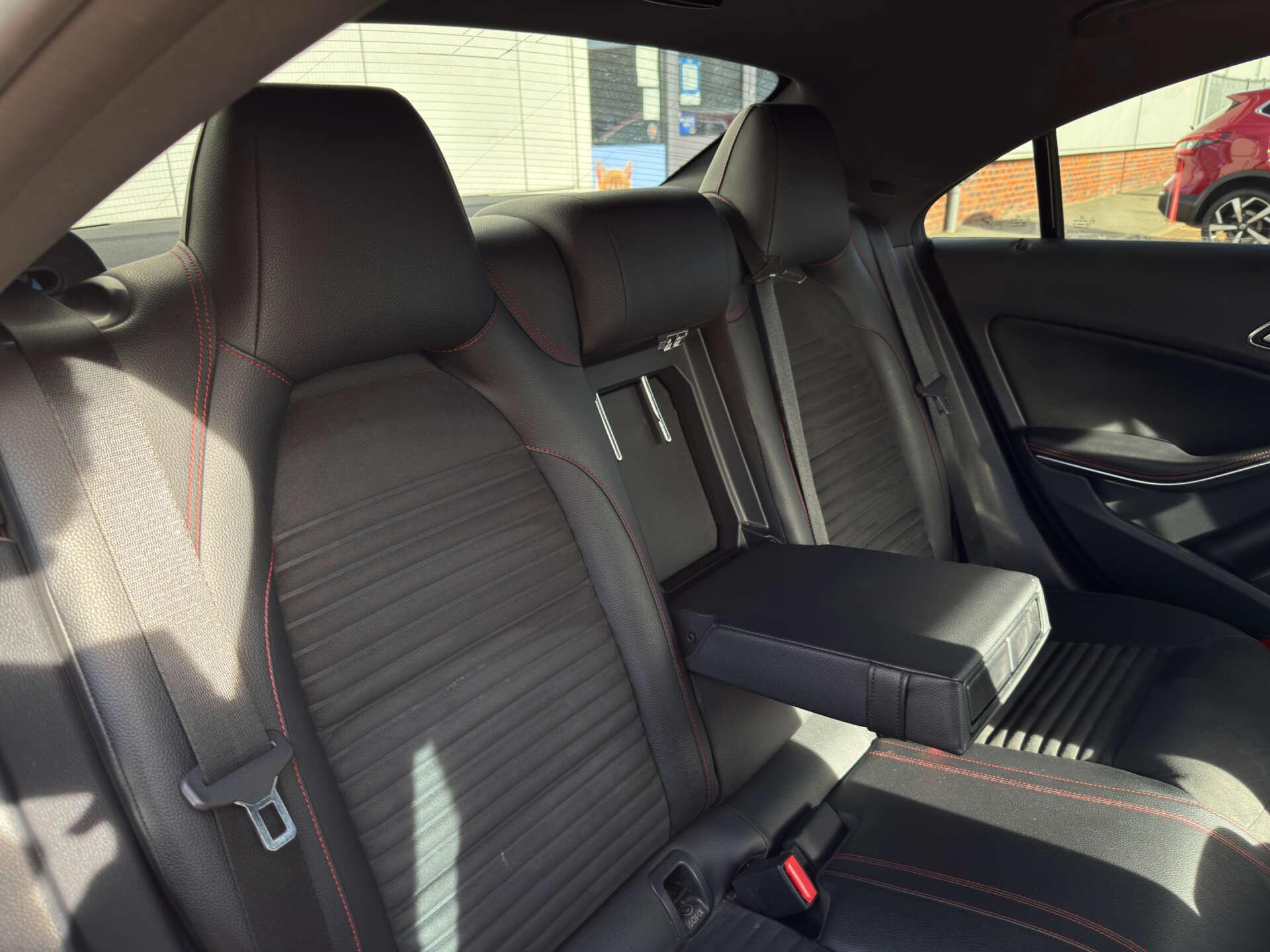 Mercedes-Benz Cla view 15
