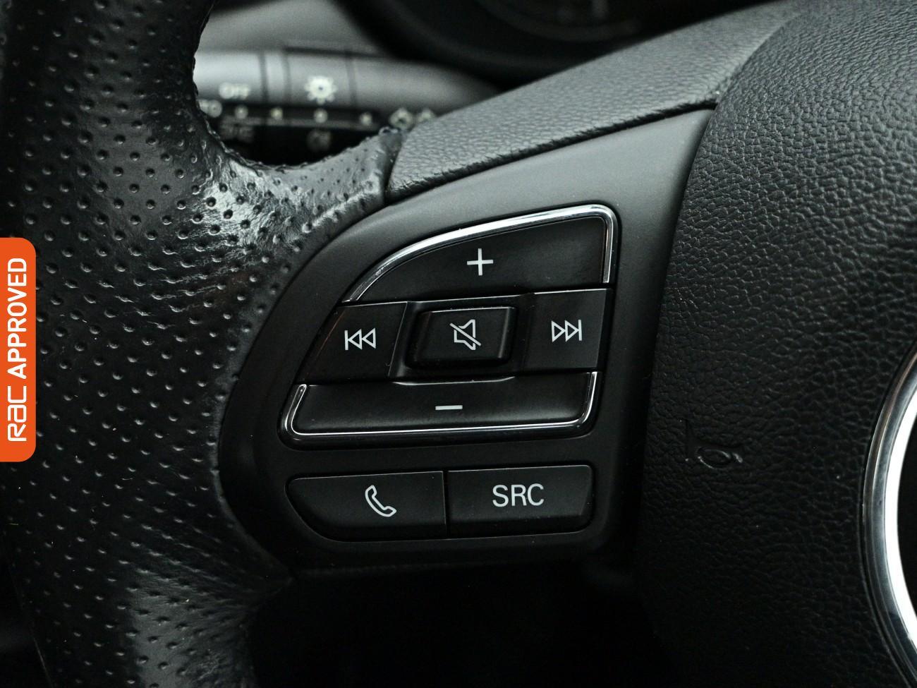MG MG5 view 23