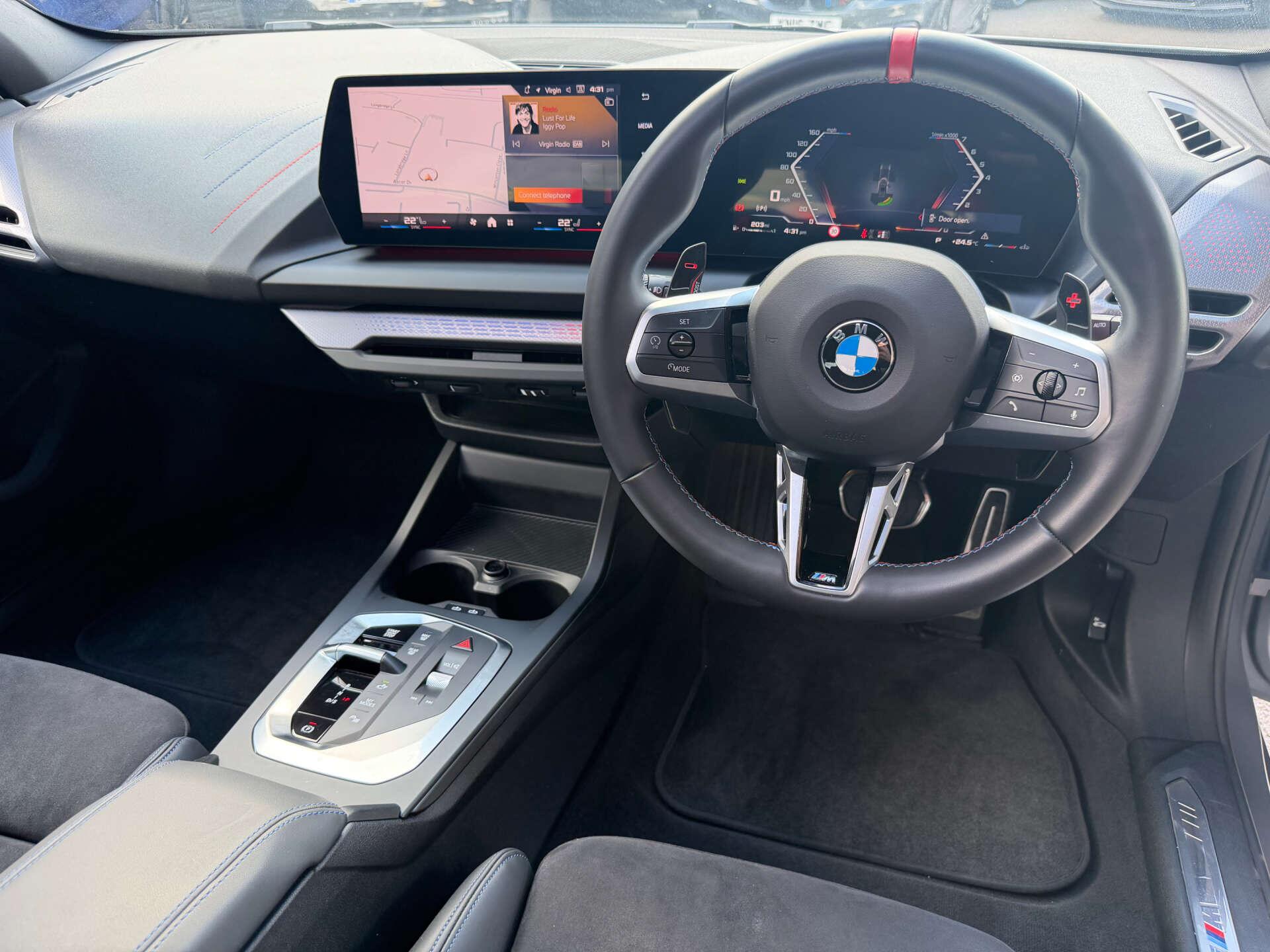 BMW 1 Series view 4