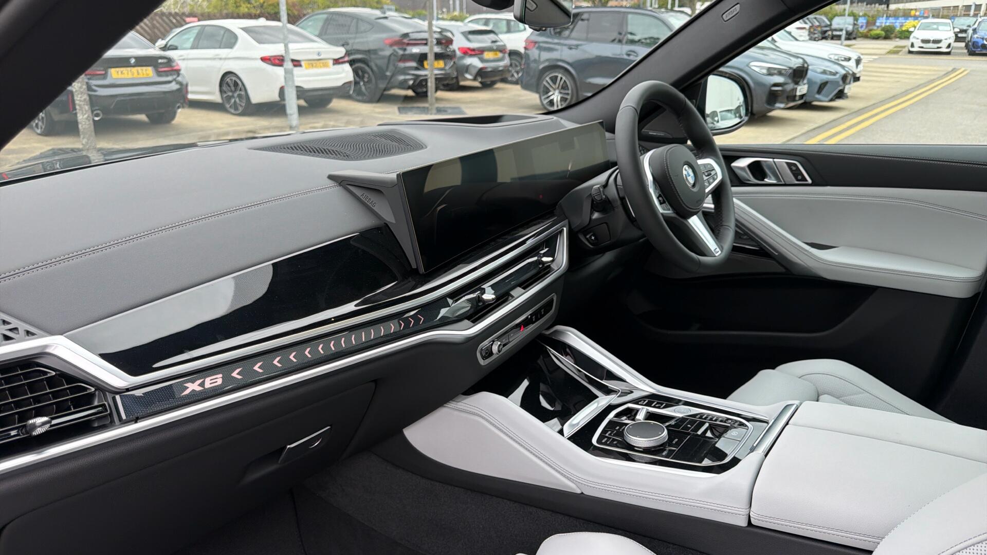 BMW X6 view 7