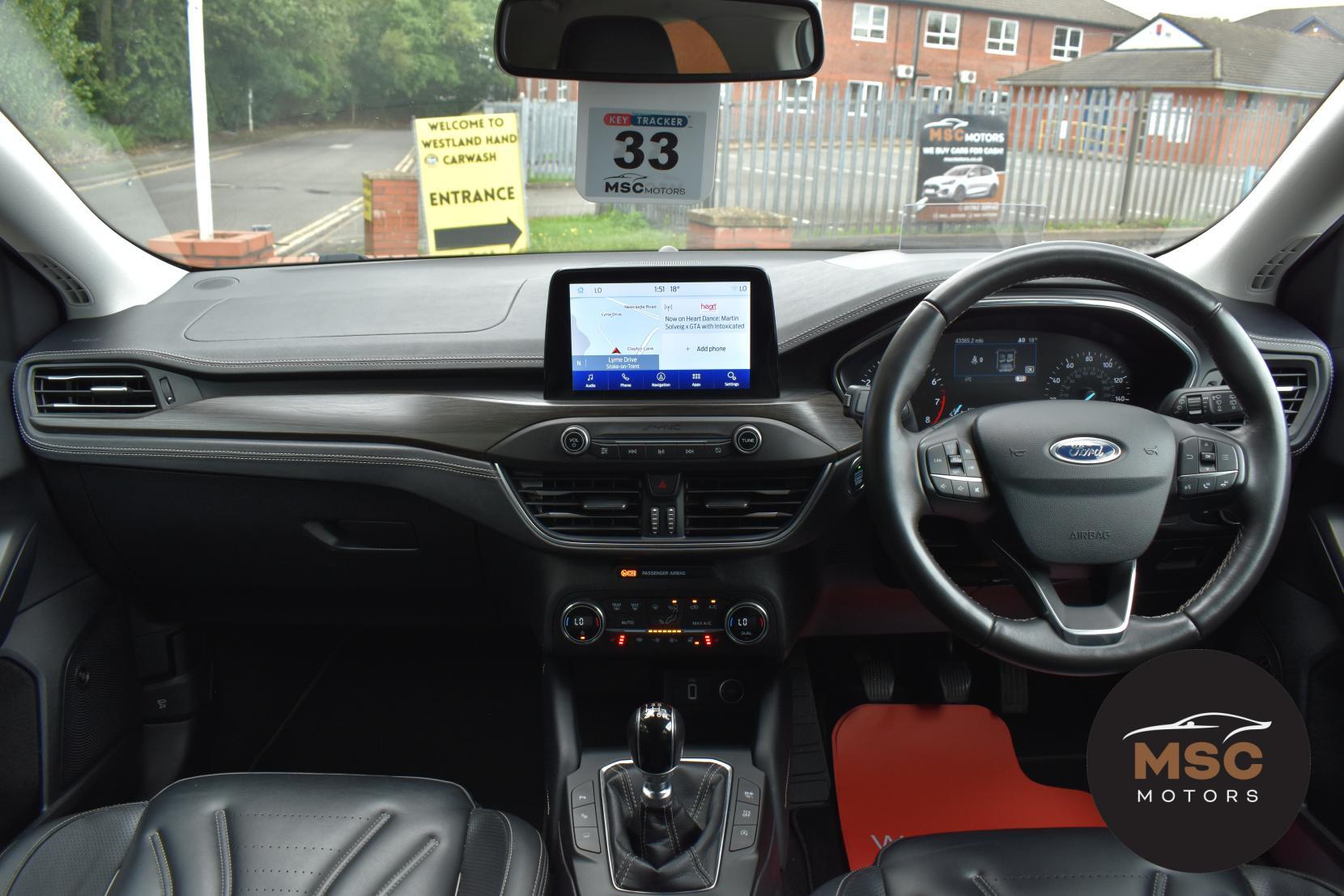 Ford Focus view 42