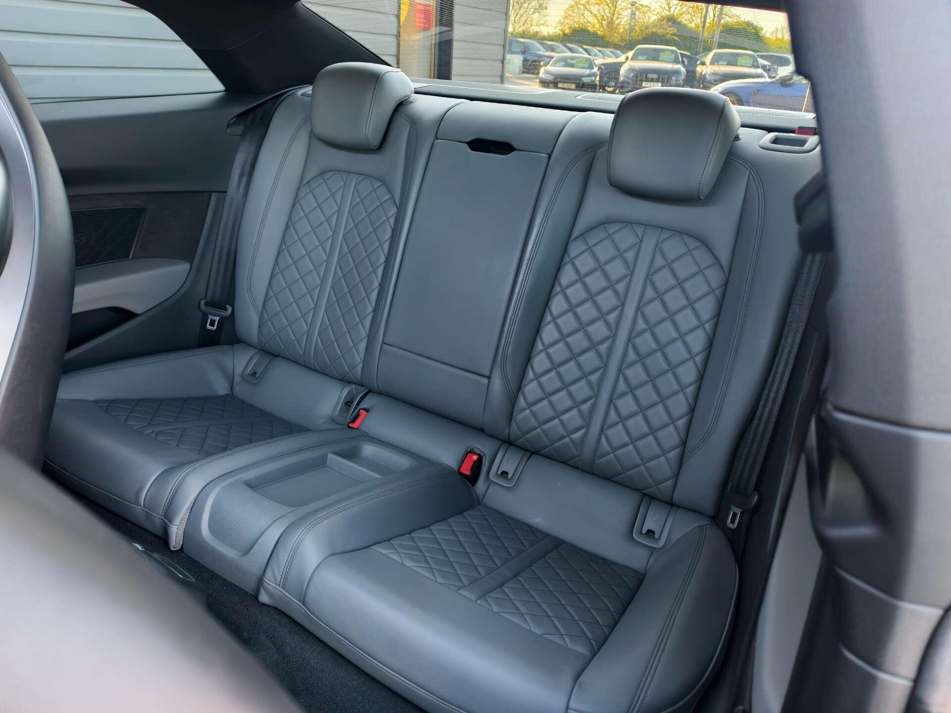 Audi S5 view 20