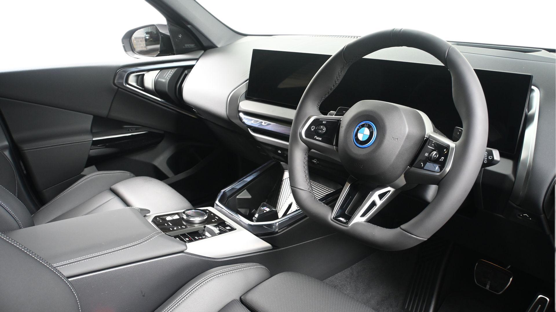 BMW X3 view 6