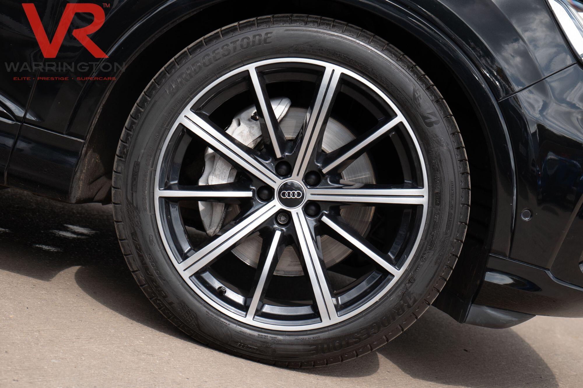 Audi Q7 view 39