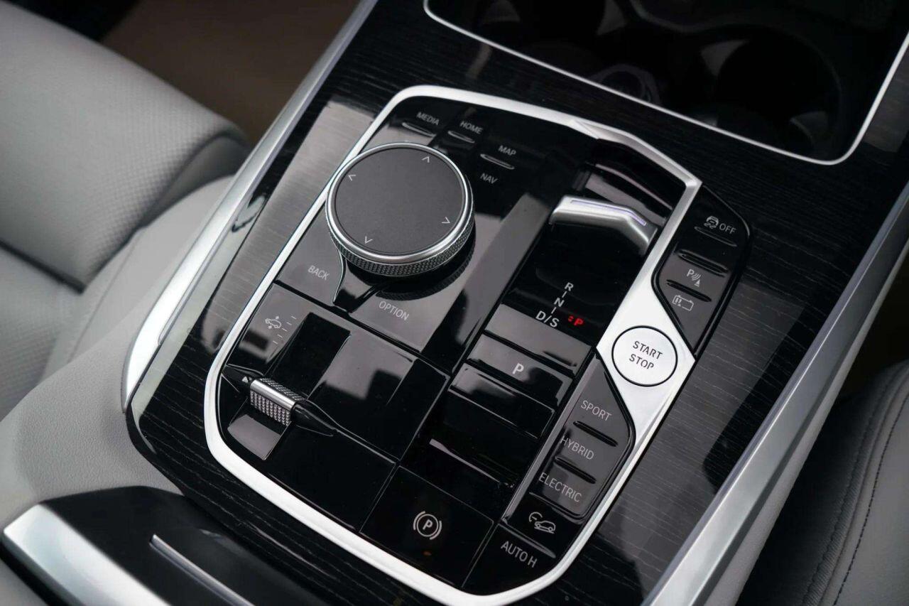 BMW X5 view 35
