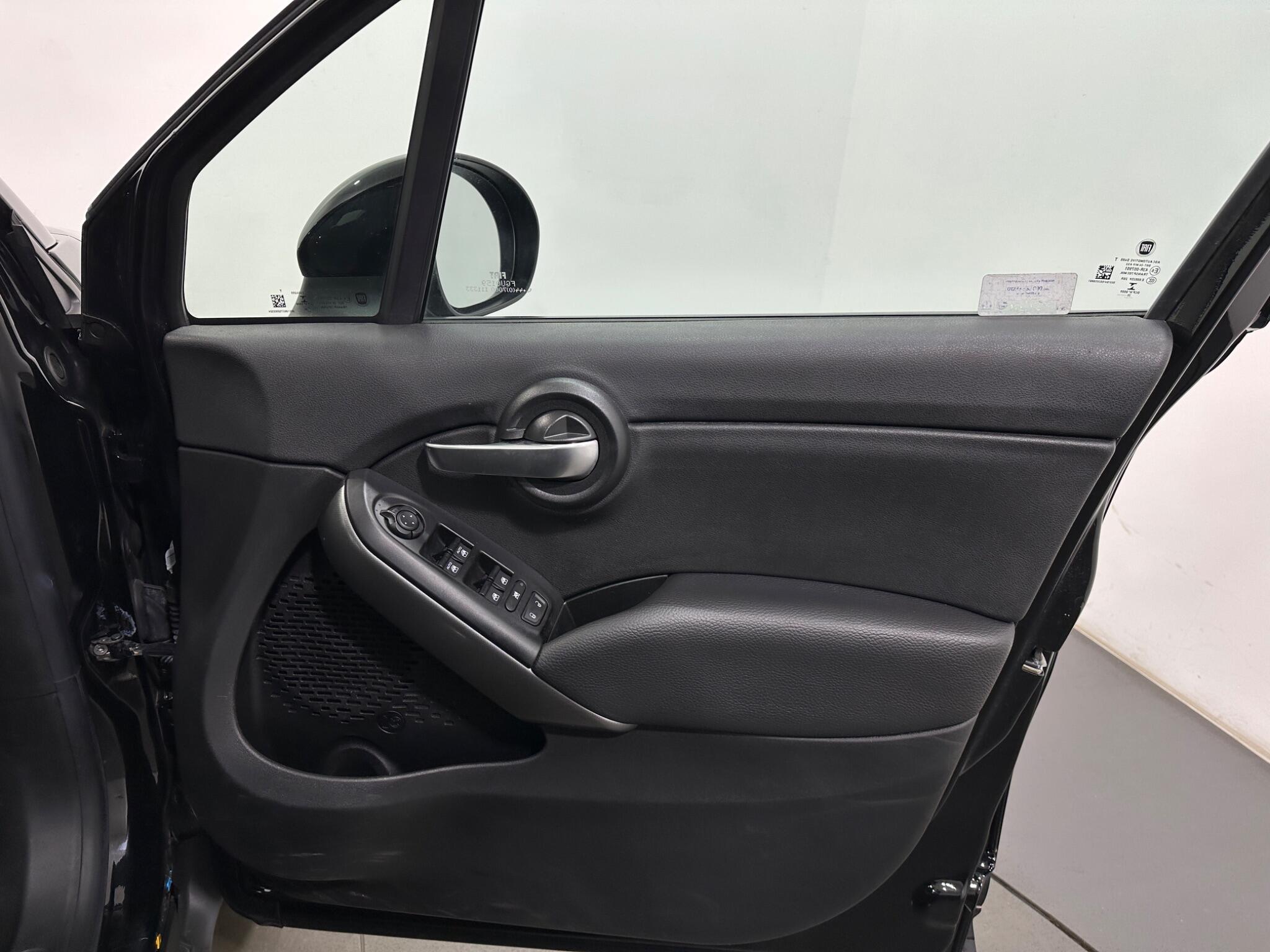 Fiat 500x view 31