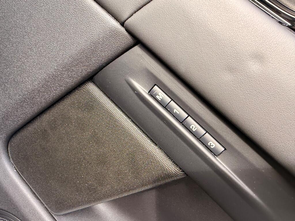 Land Rover Range Rover Evoque view 43